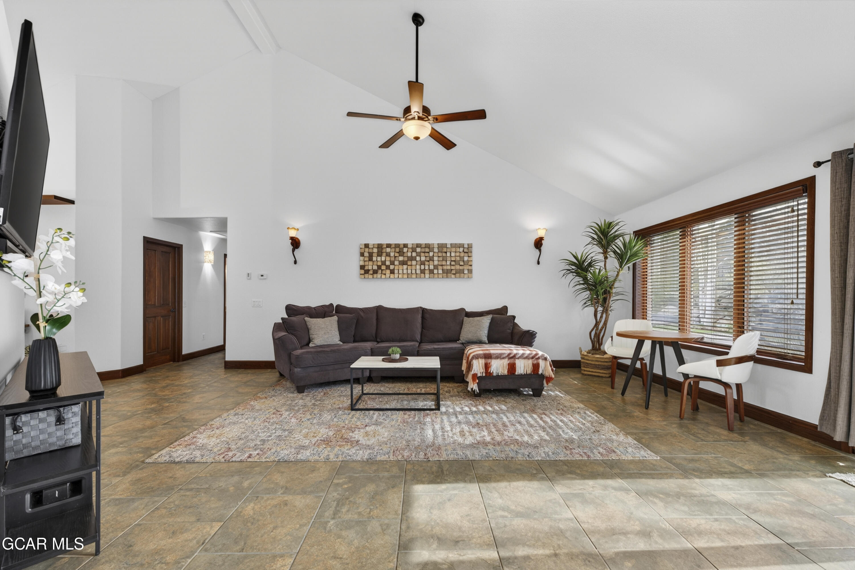 350 1ST Street