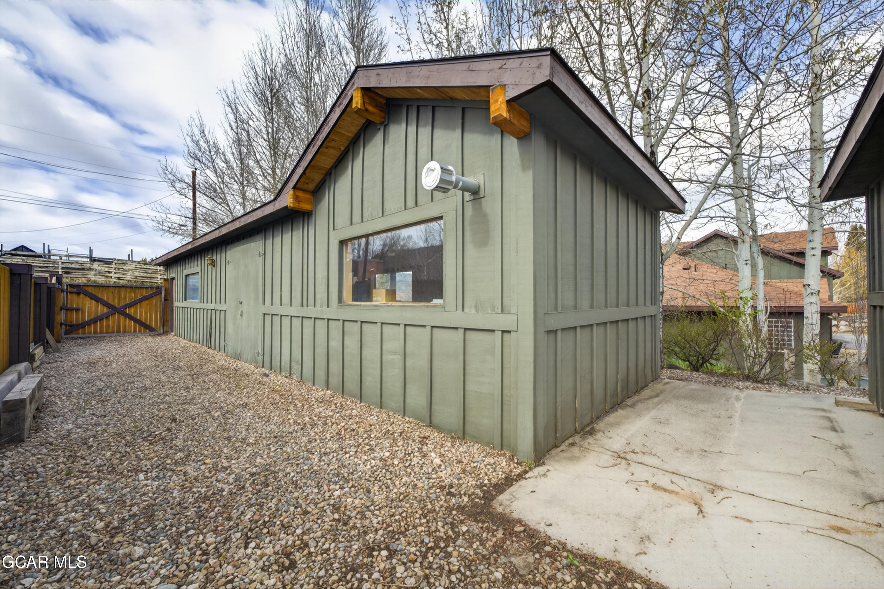 350 1ST Street