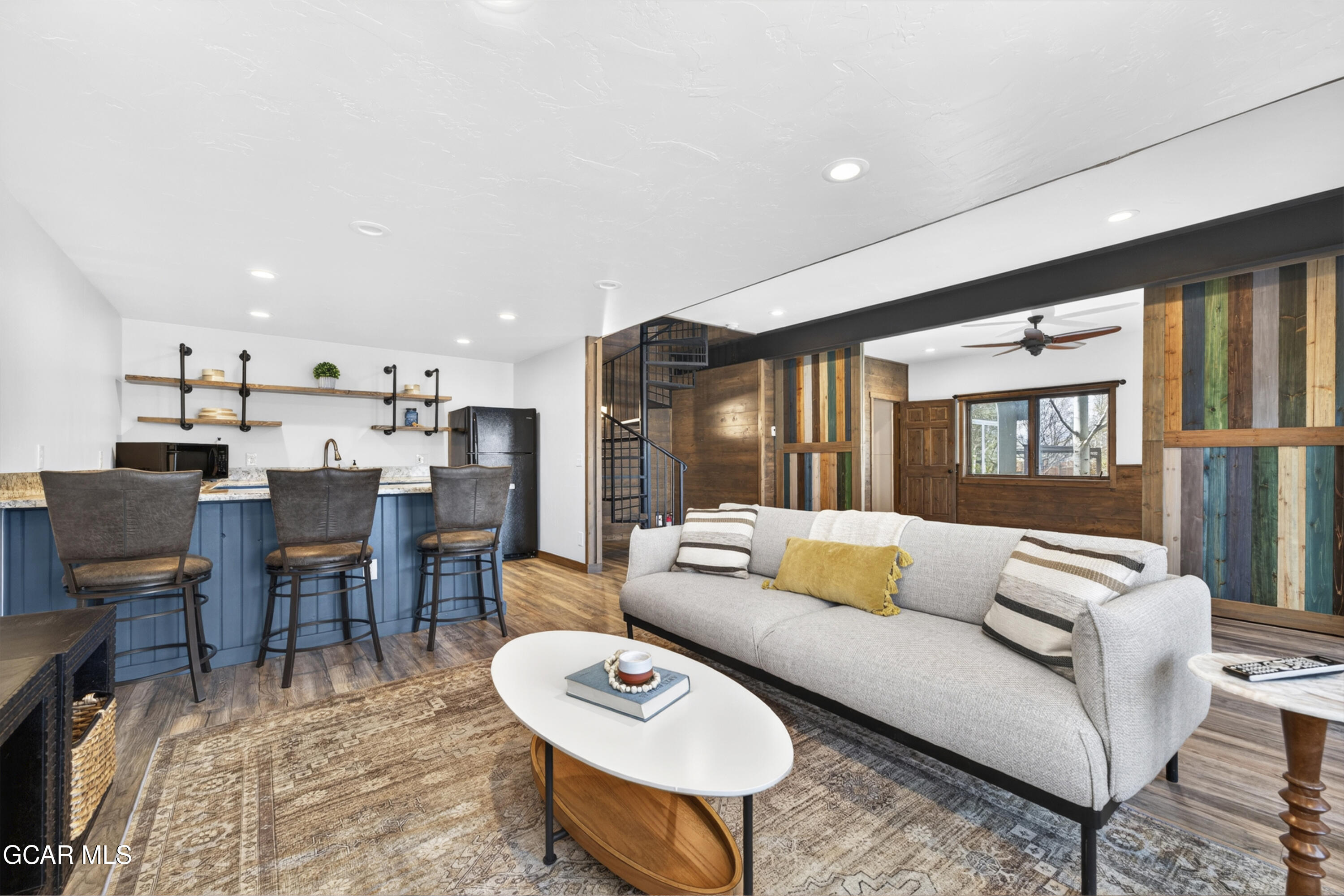 350 1ST Street