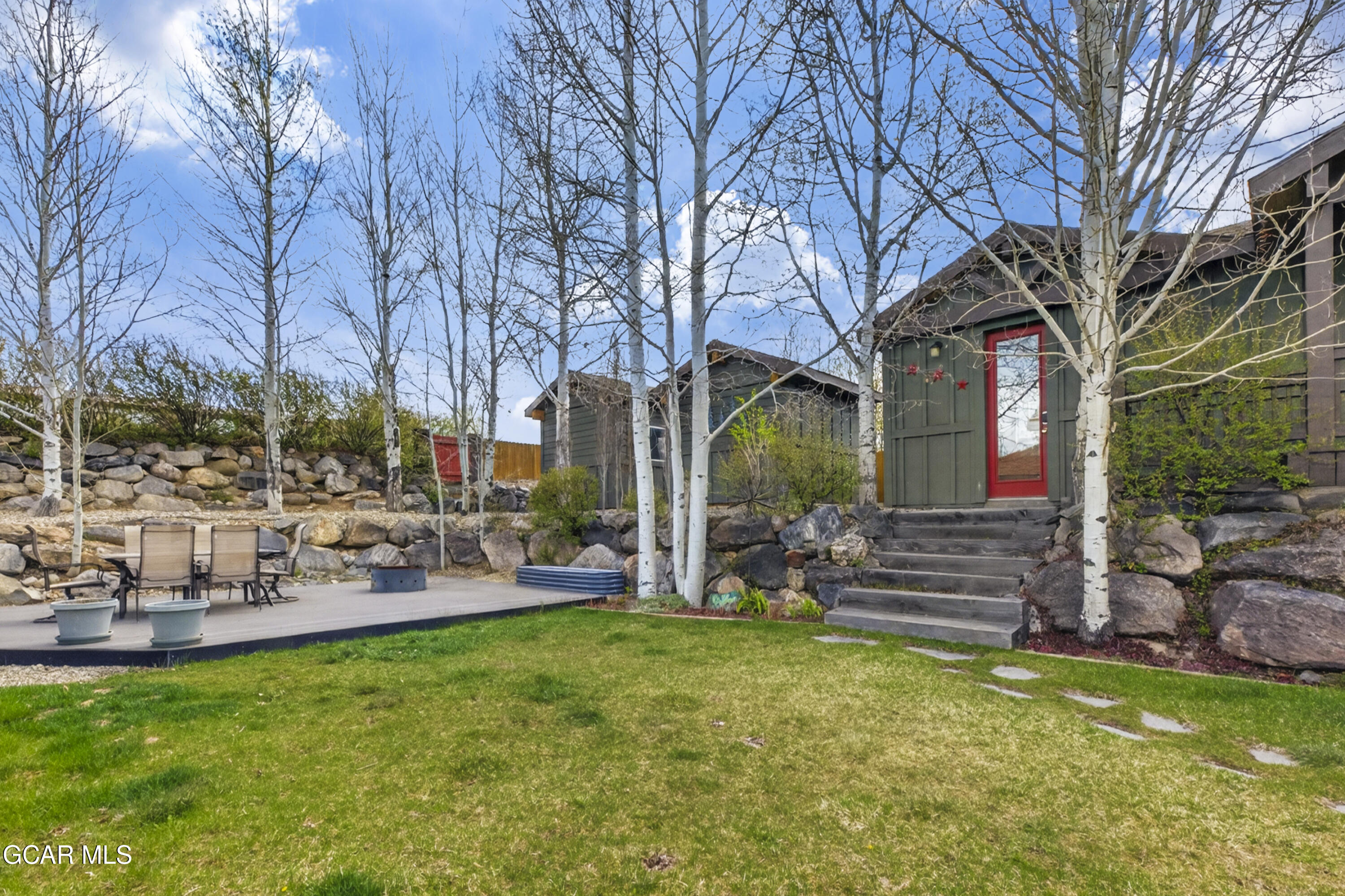 350 1ST Street