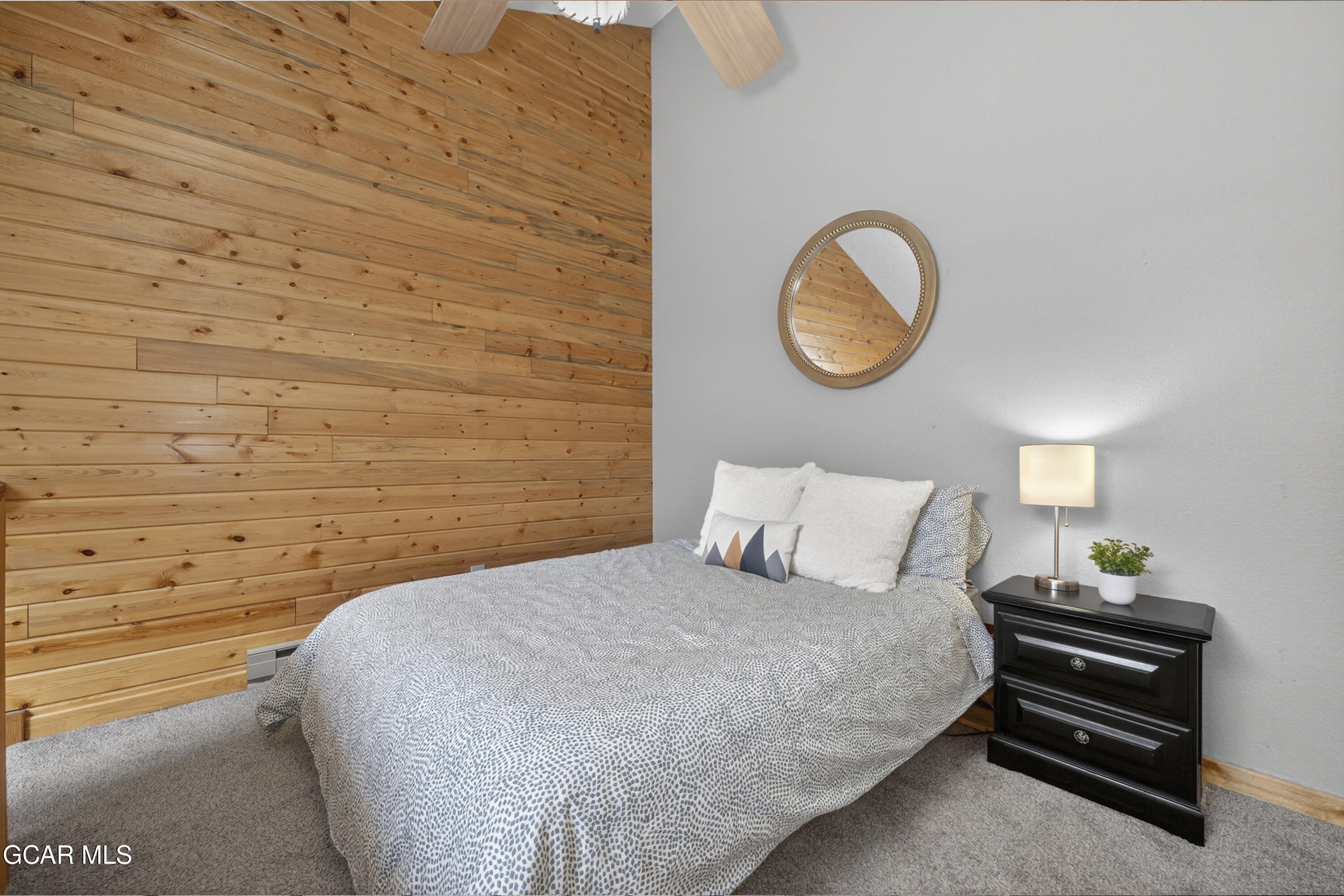 062927 US HWY 40 627 (door 635)