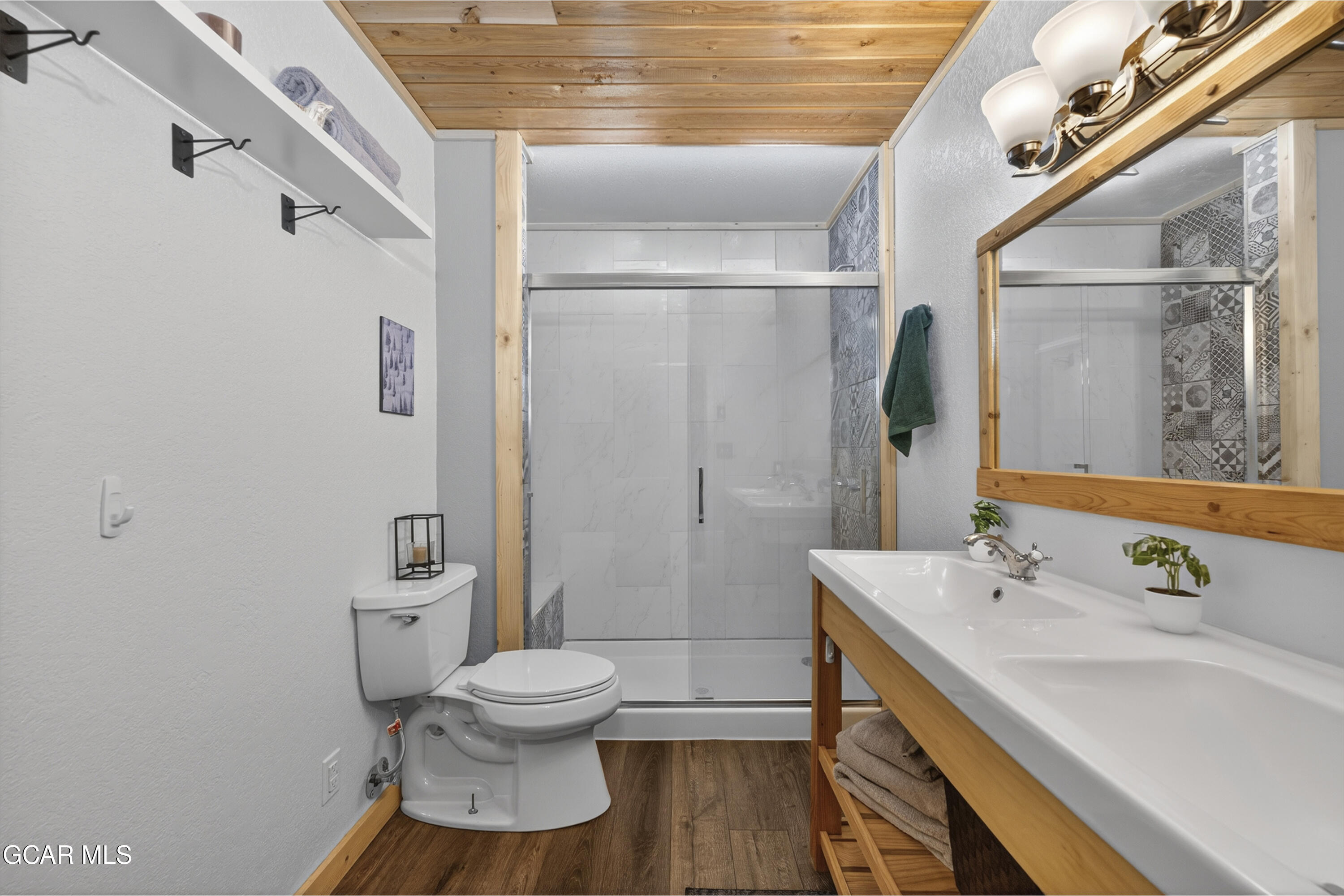 062927 US HWY 40 627 (door 635)