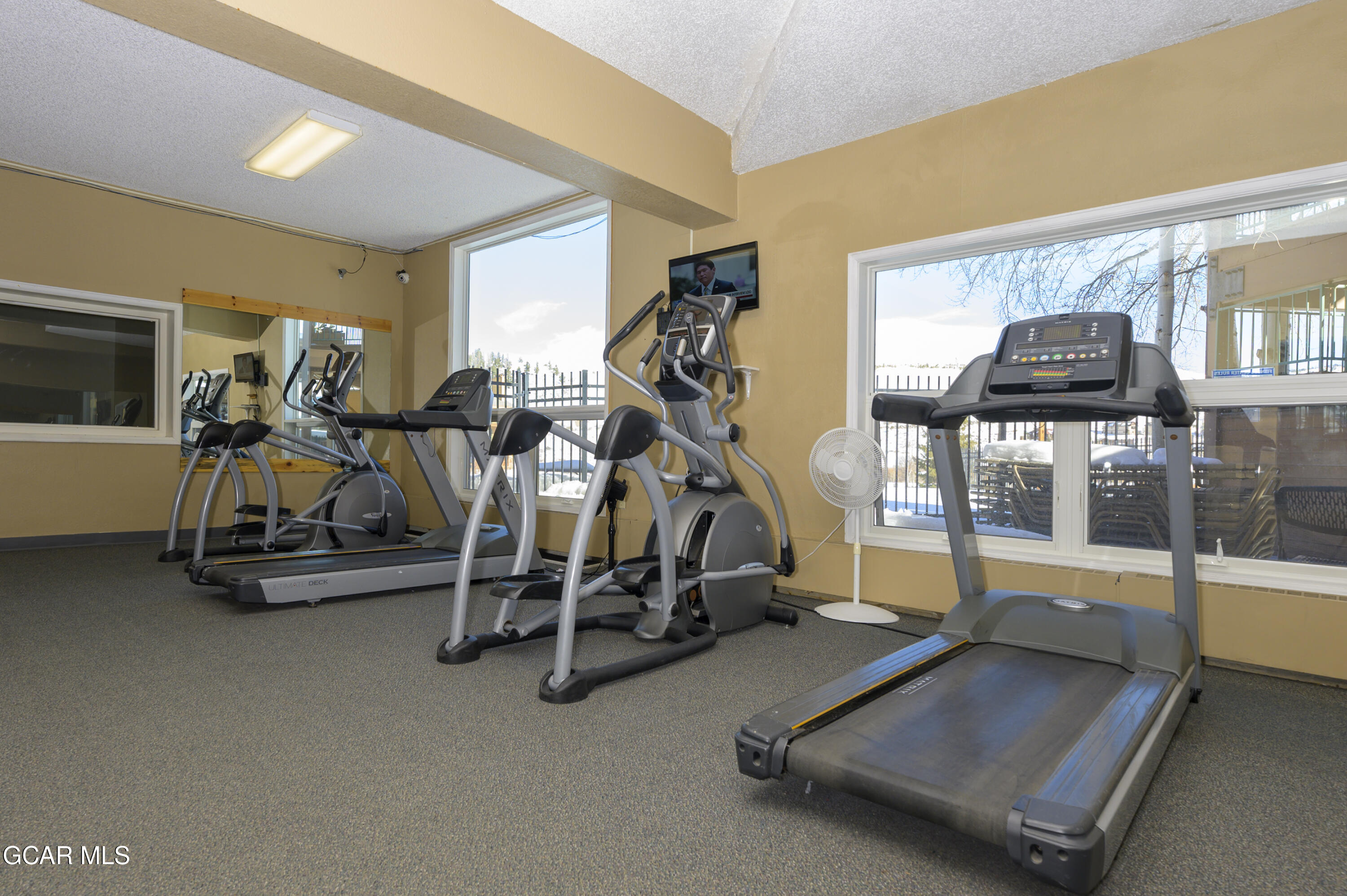 062927 US HWY 40 627 (door 635)