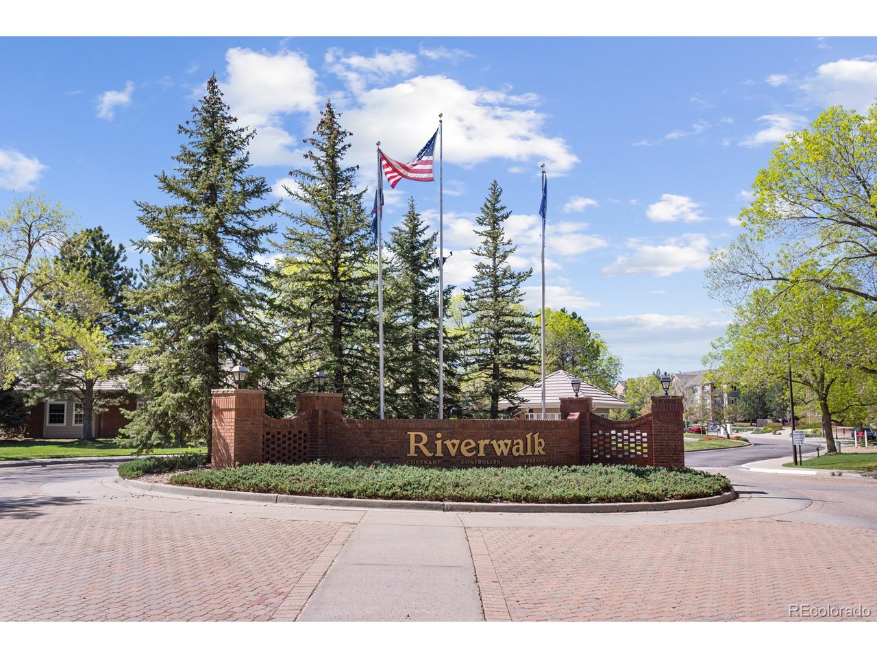 2943 W Riverwalk Cir X