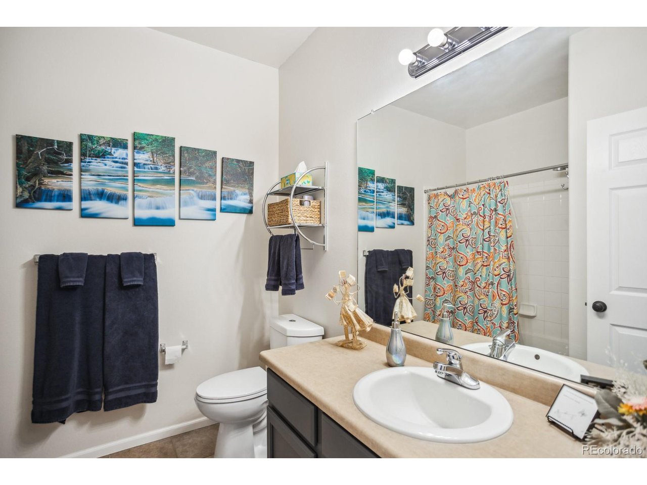 2943 W Riverwalk Cir X