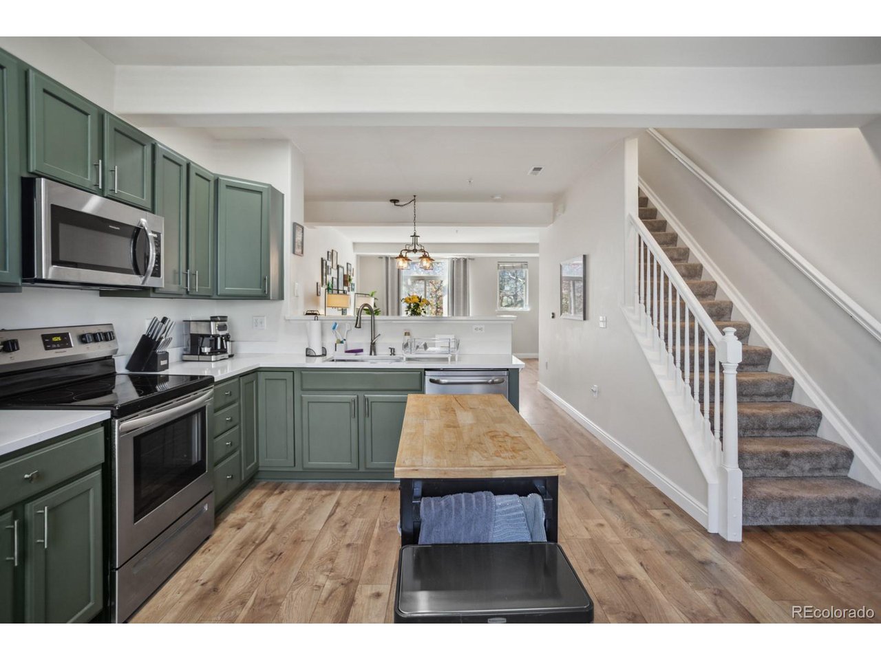 2943 W Riverwalk Cir X