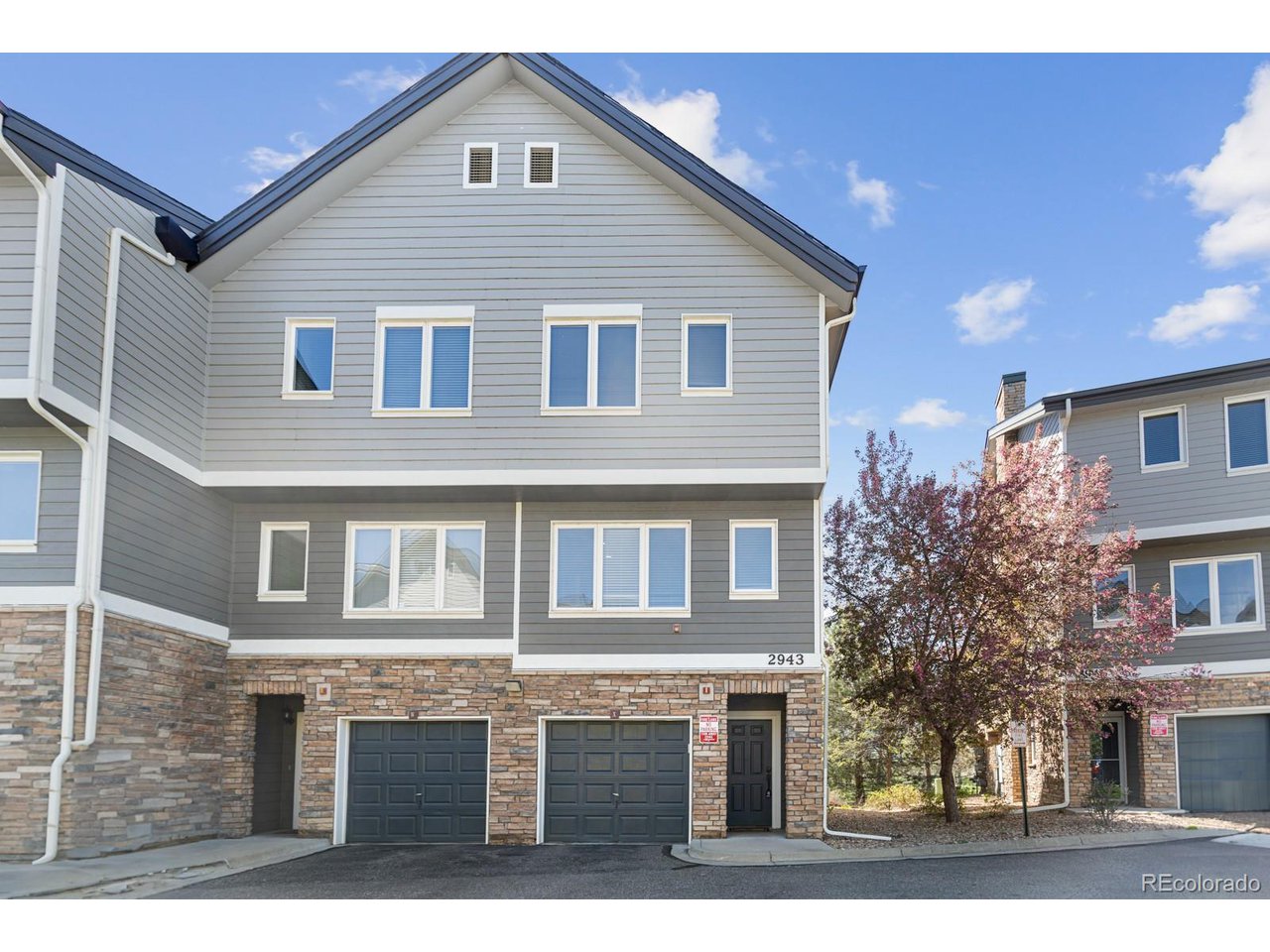 2943 W Riverwalk Cir X