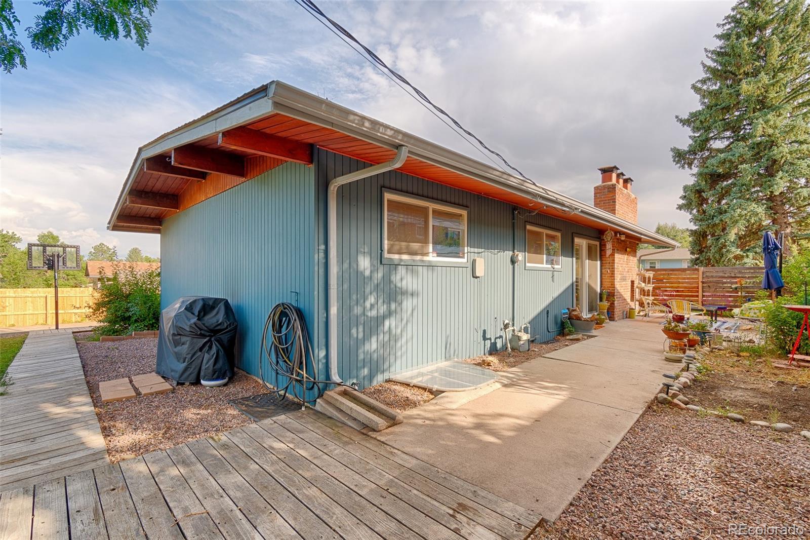 1014 Parkview Boulevard