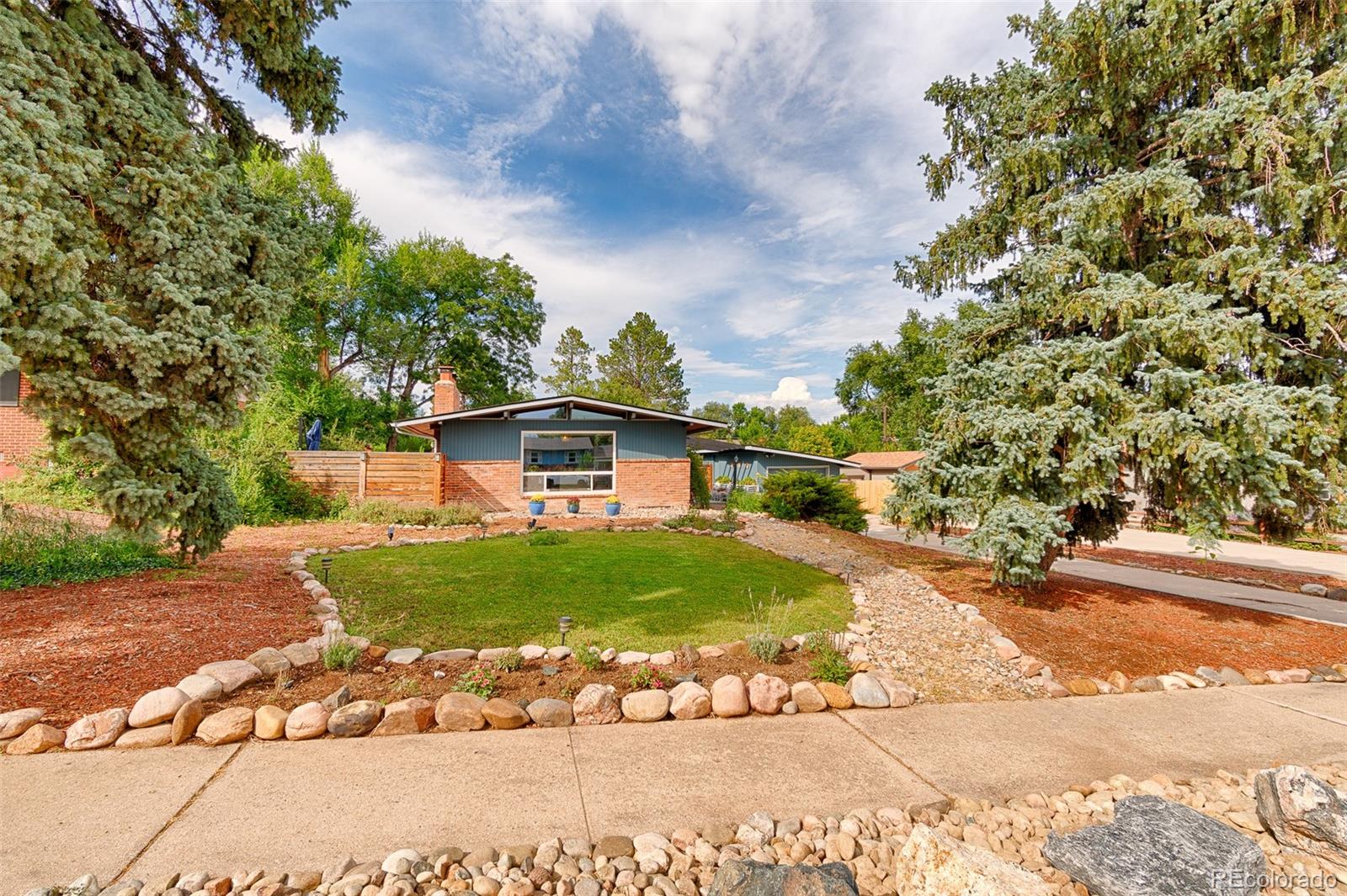 1014 Parkview Boulevard