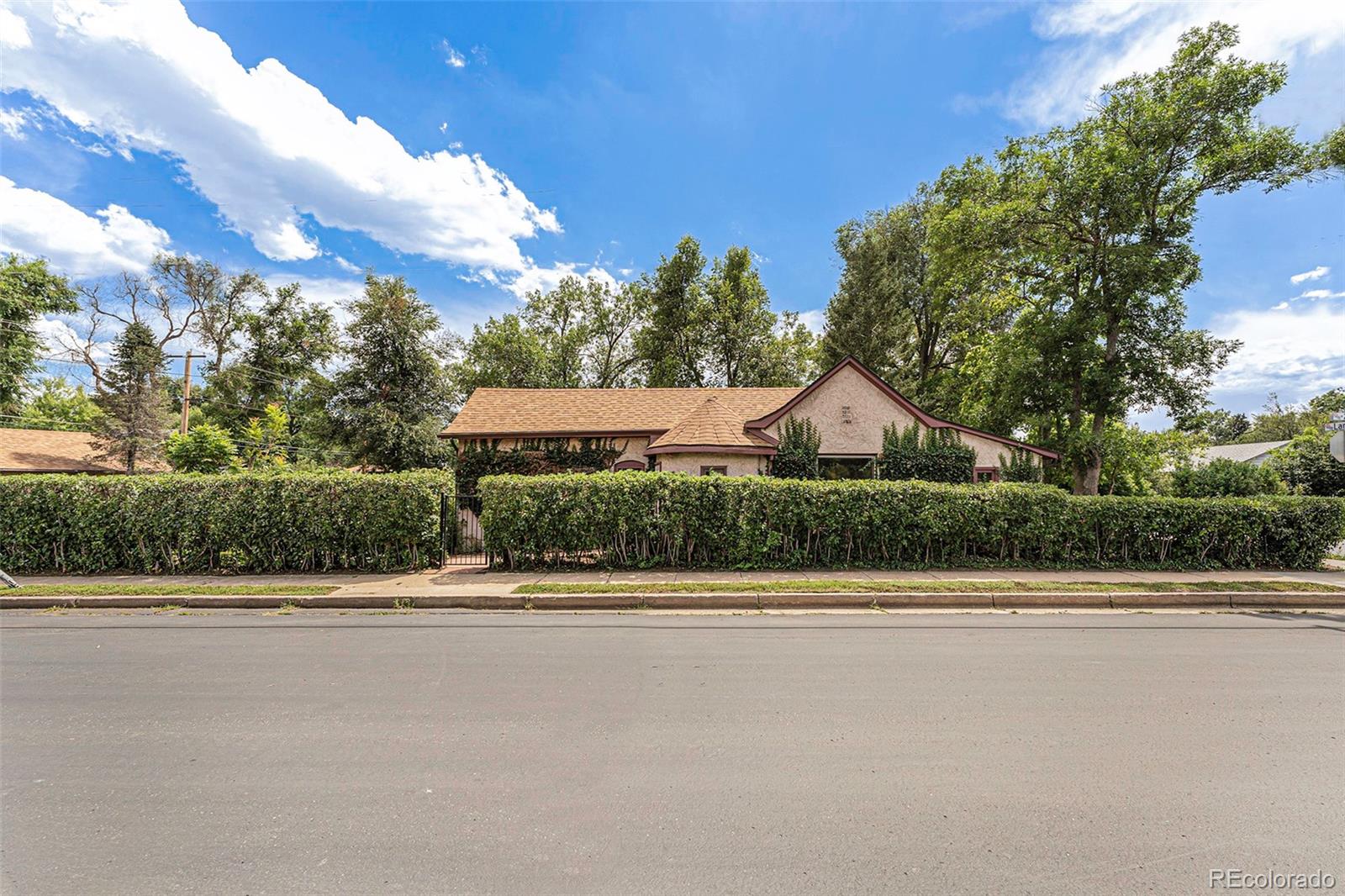 2492 Lamar Street