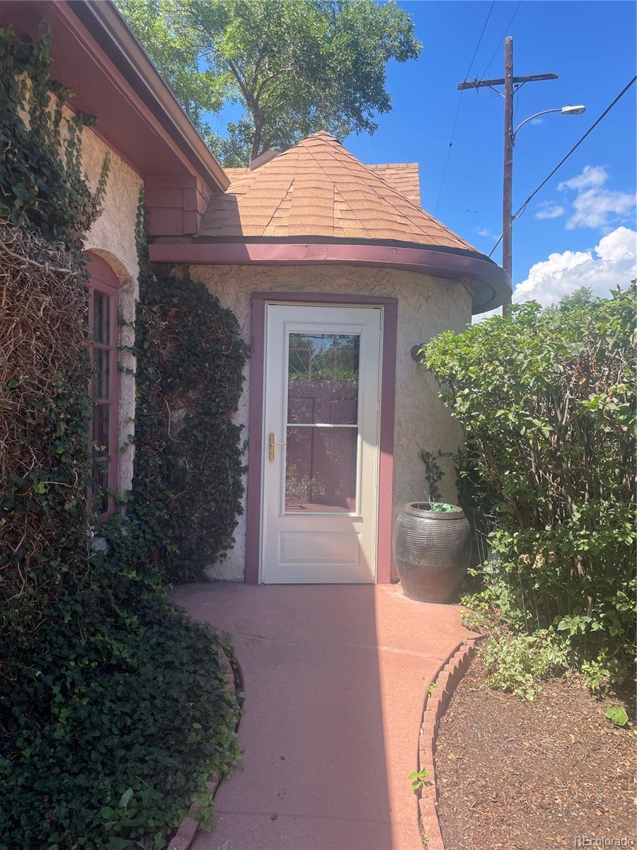2492 Lamar Street