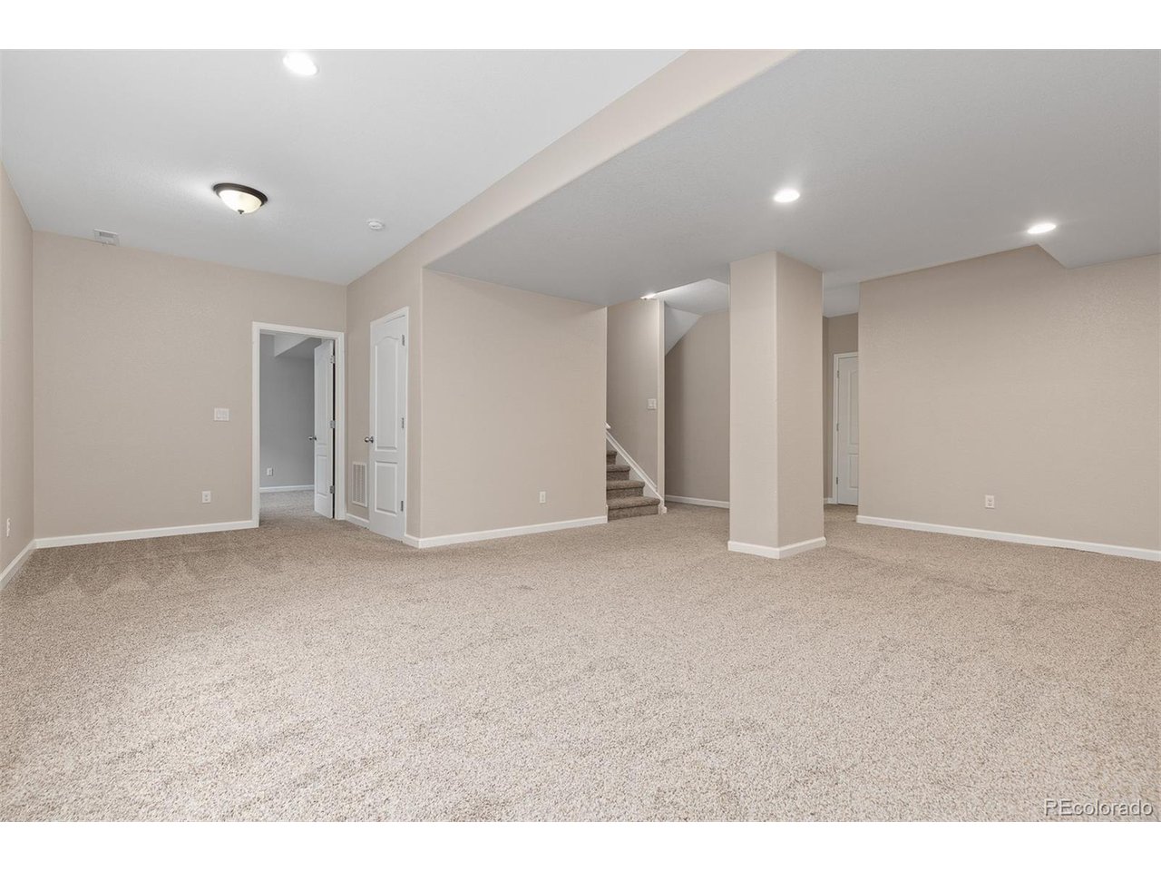 2510 E 160th Pl
