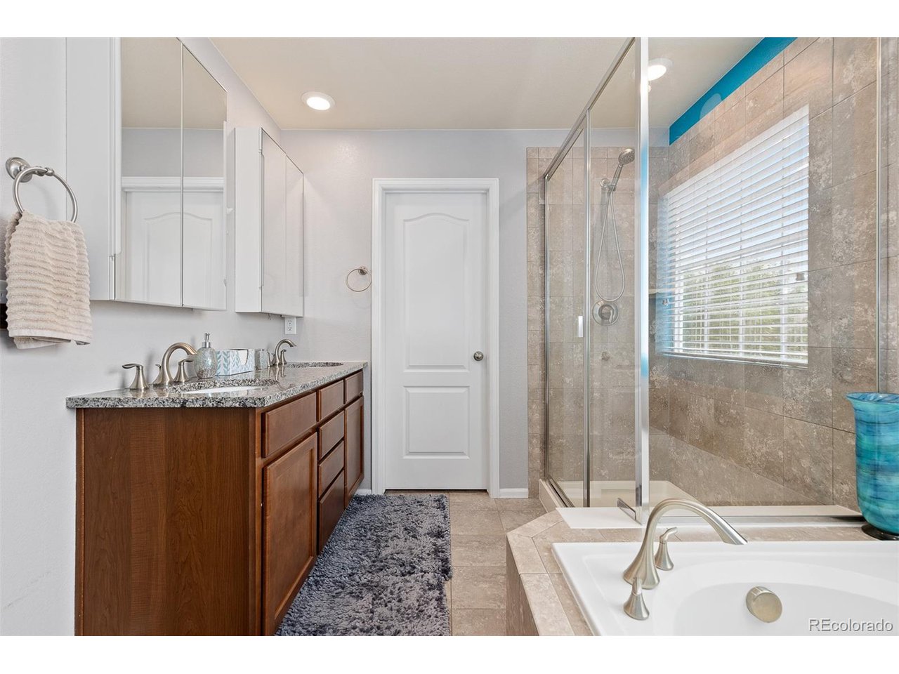 2510 E 160th Pl