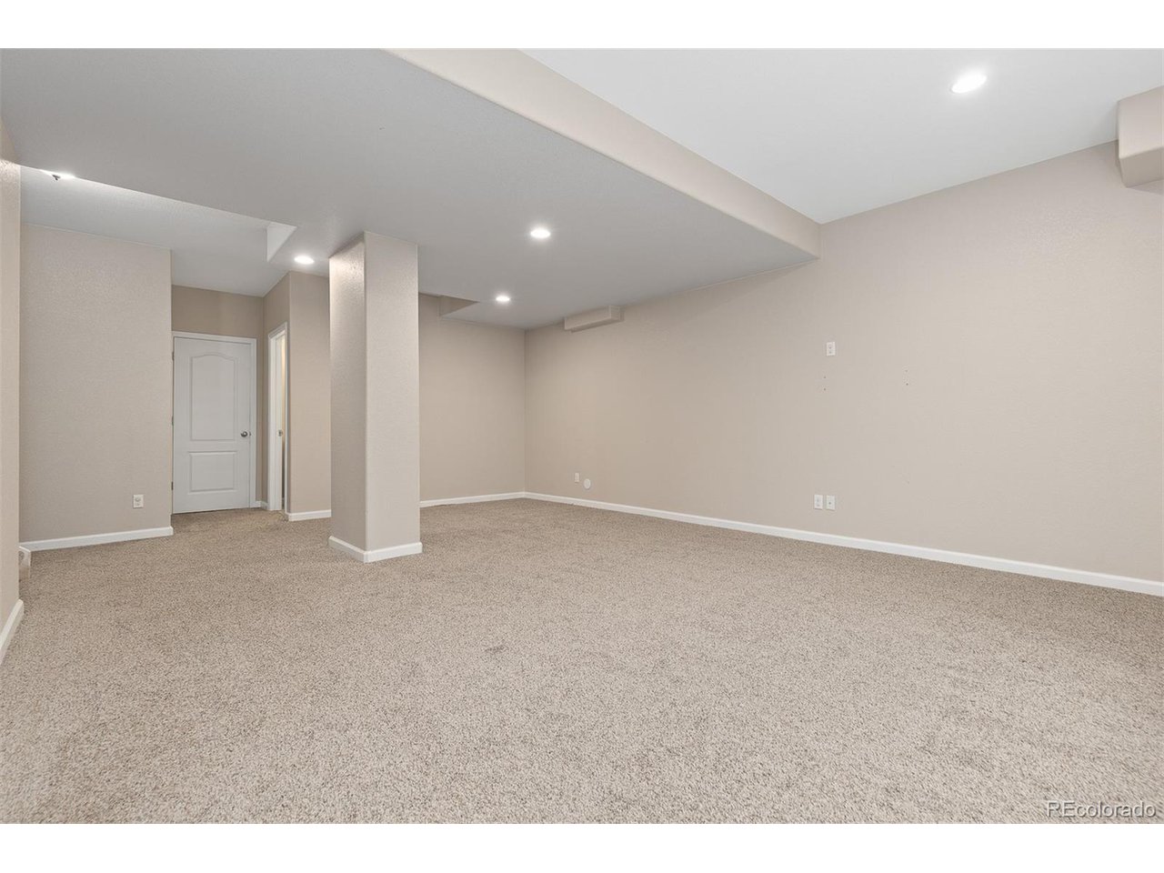 2510 E 160th Pl