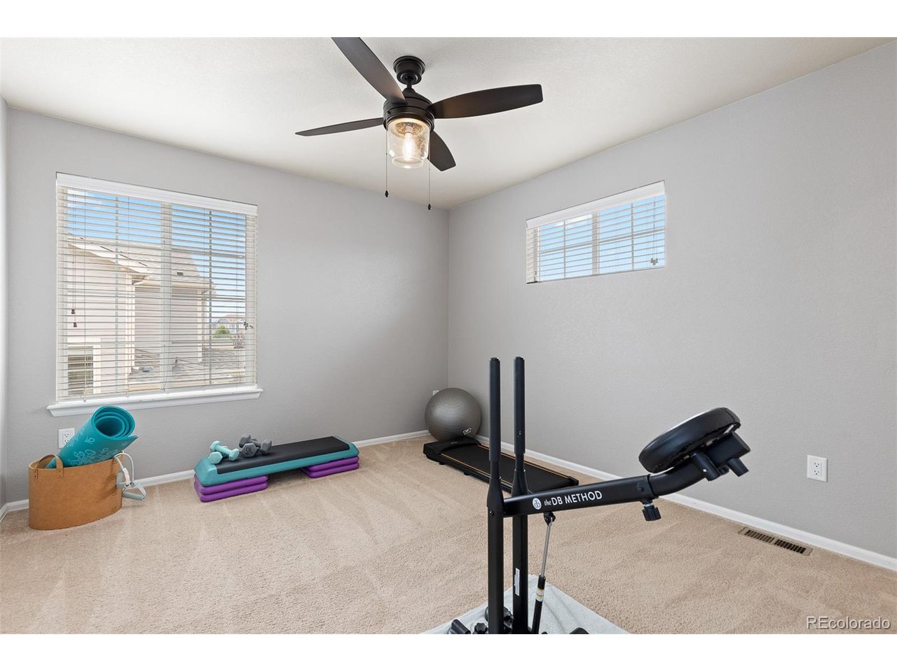 2510 E 160th Pl