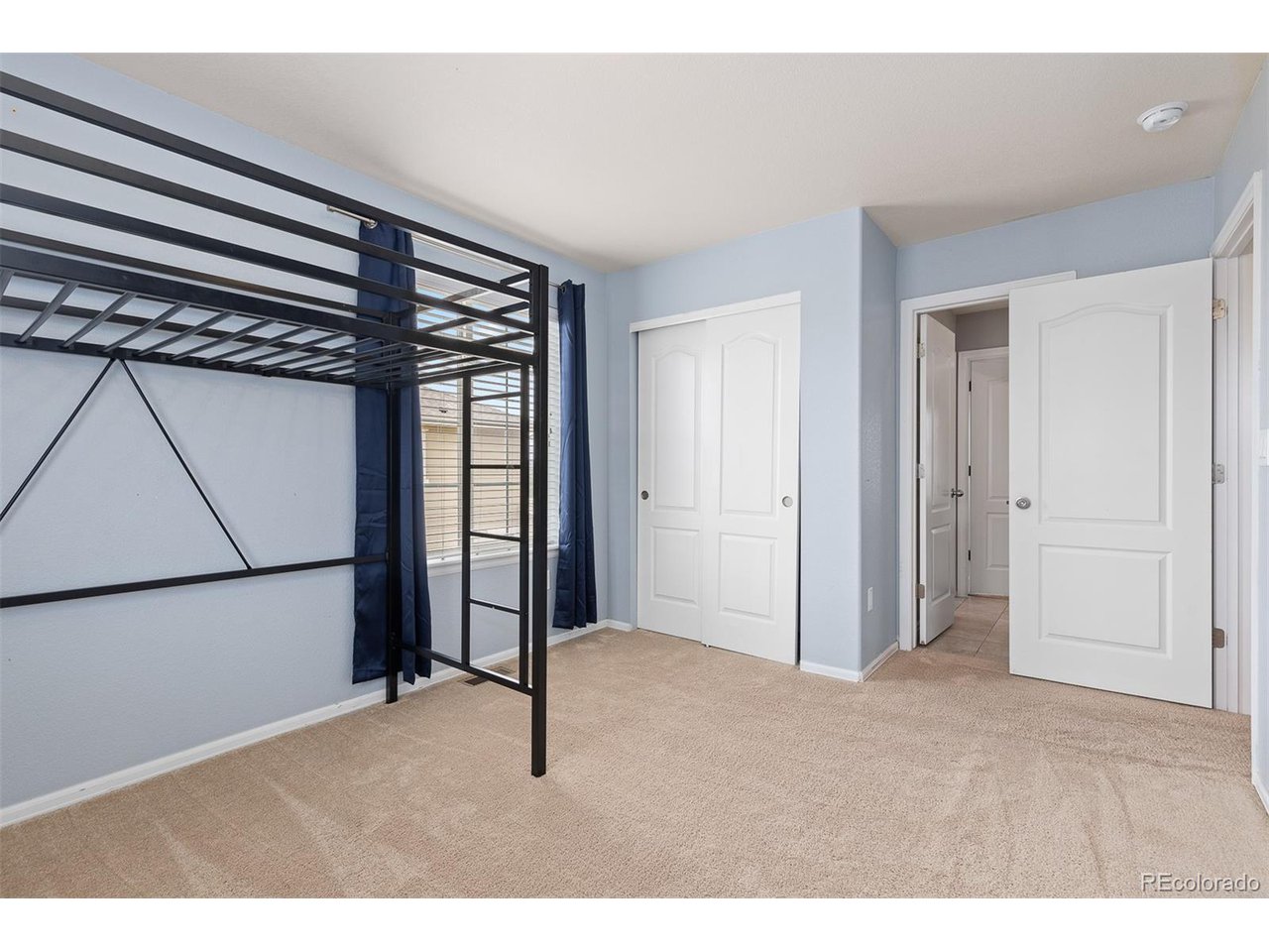 2510 E 160th Pl