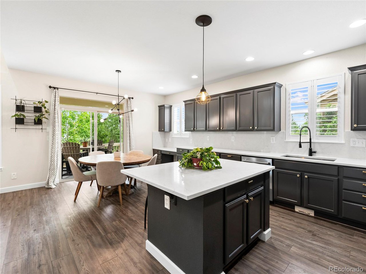 27173 E Ontario Pl
