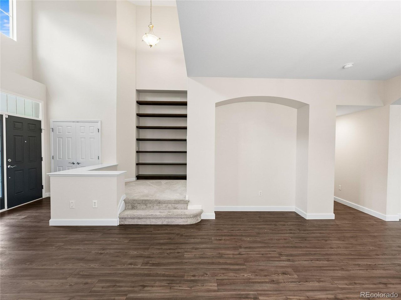 27173 E Ontario Pl