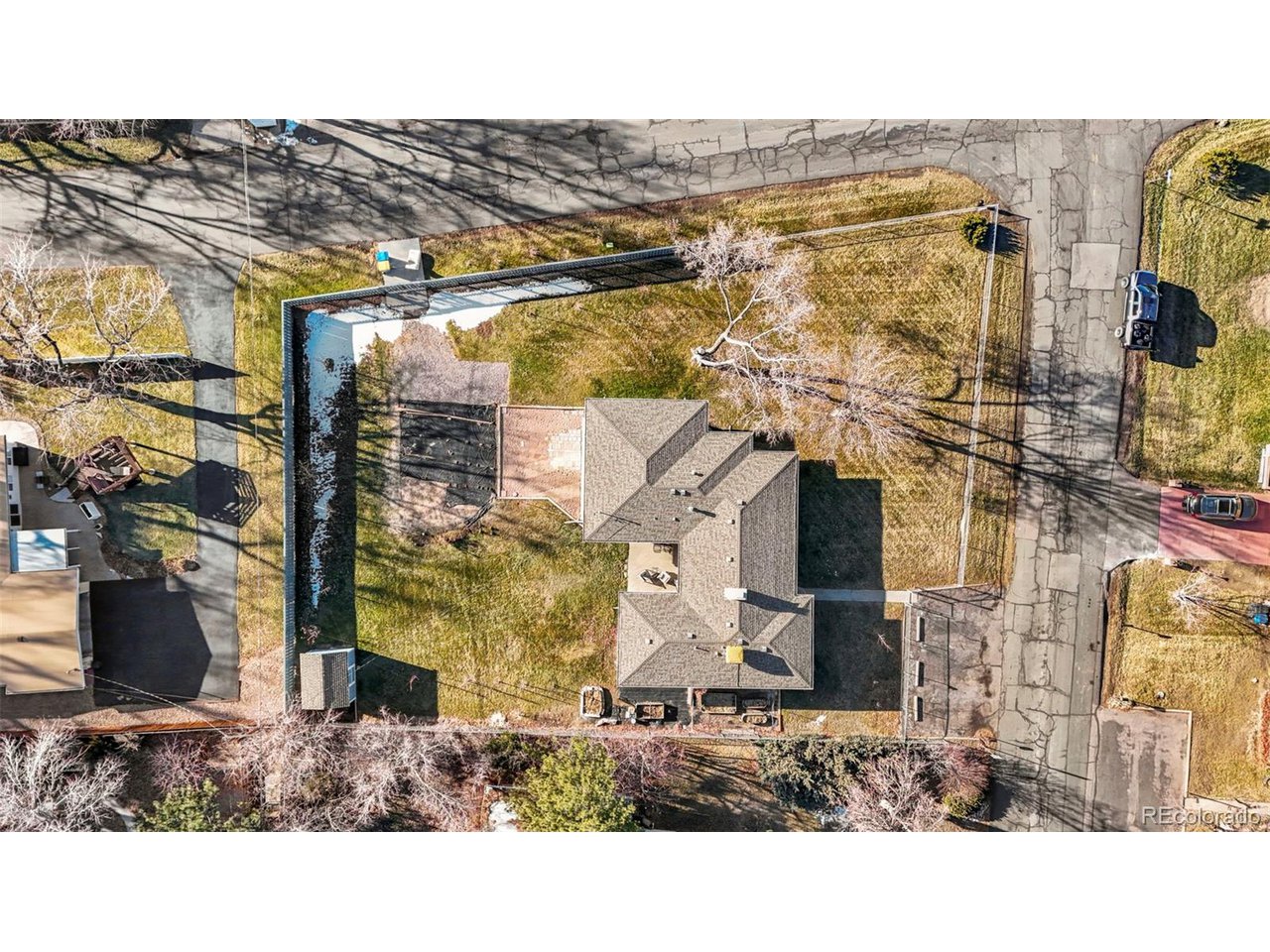 32 Hillside Dr