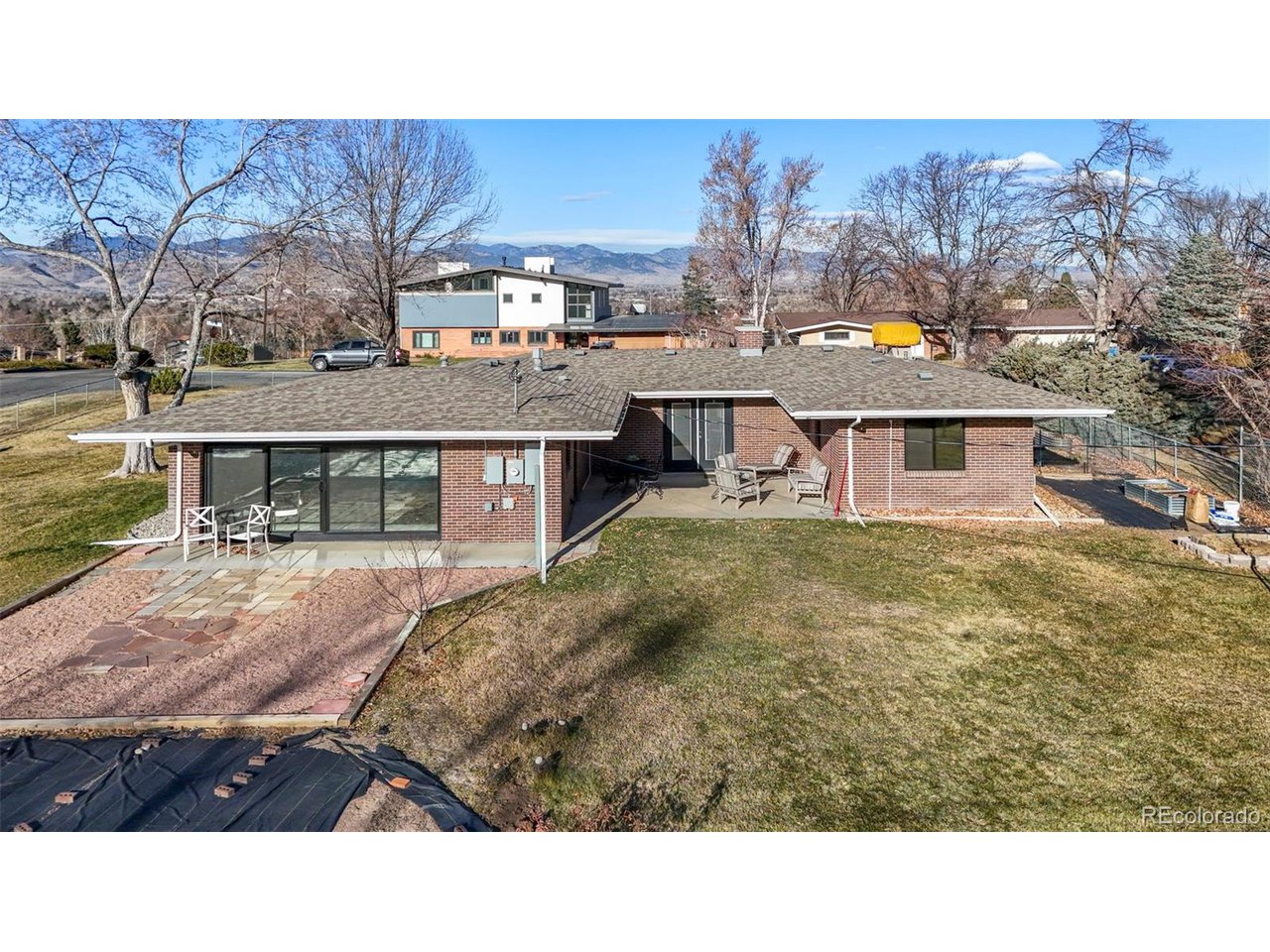32 Hillside Dr