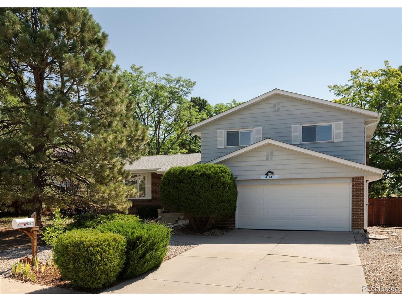 4842 Earle Cir