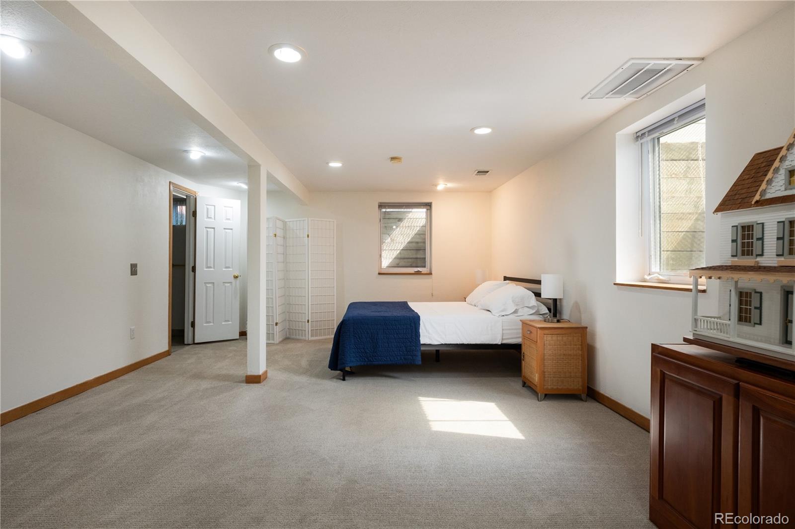 4842 Earle Circle