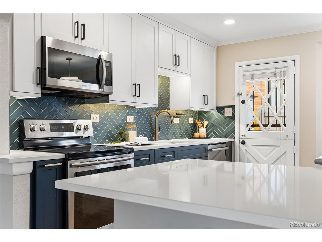 33 N Pennsylvania St C