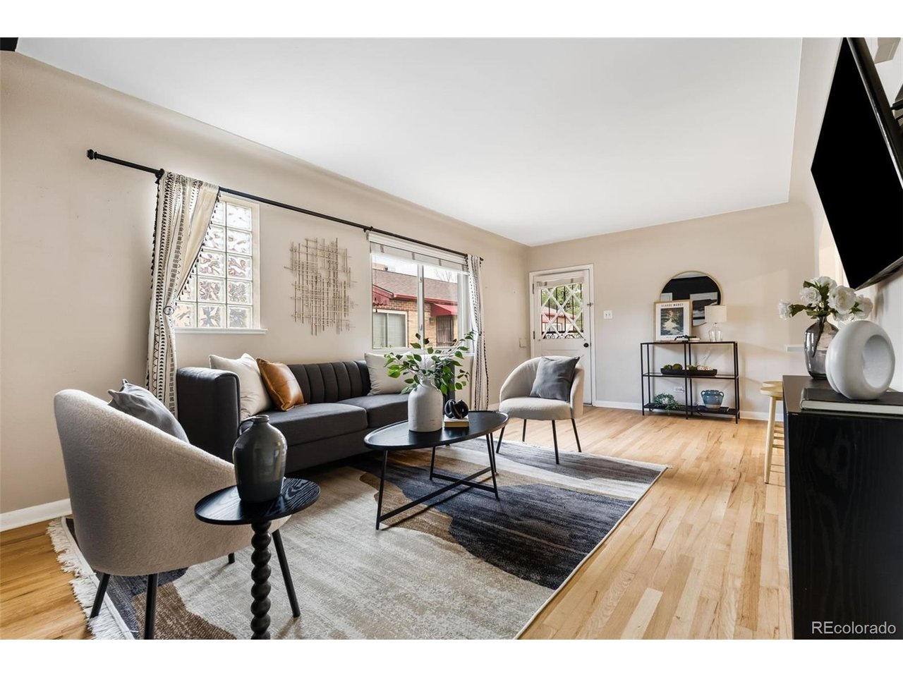 33 N Pennsylvania St C