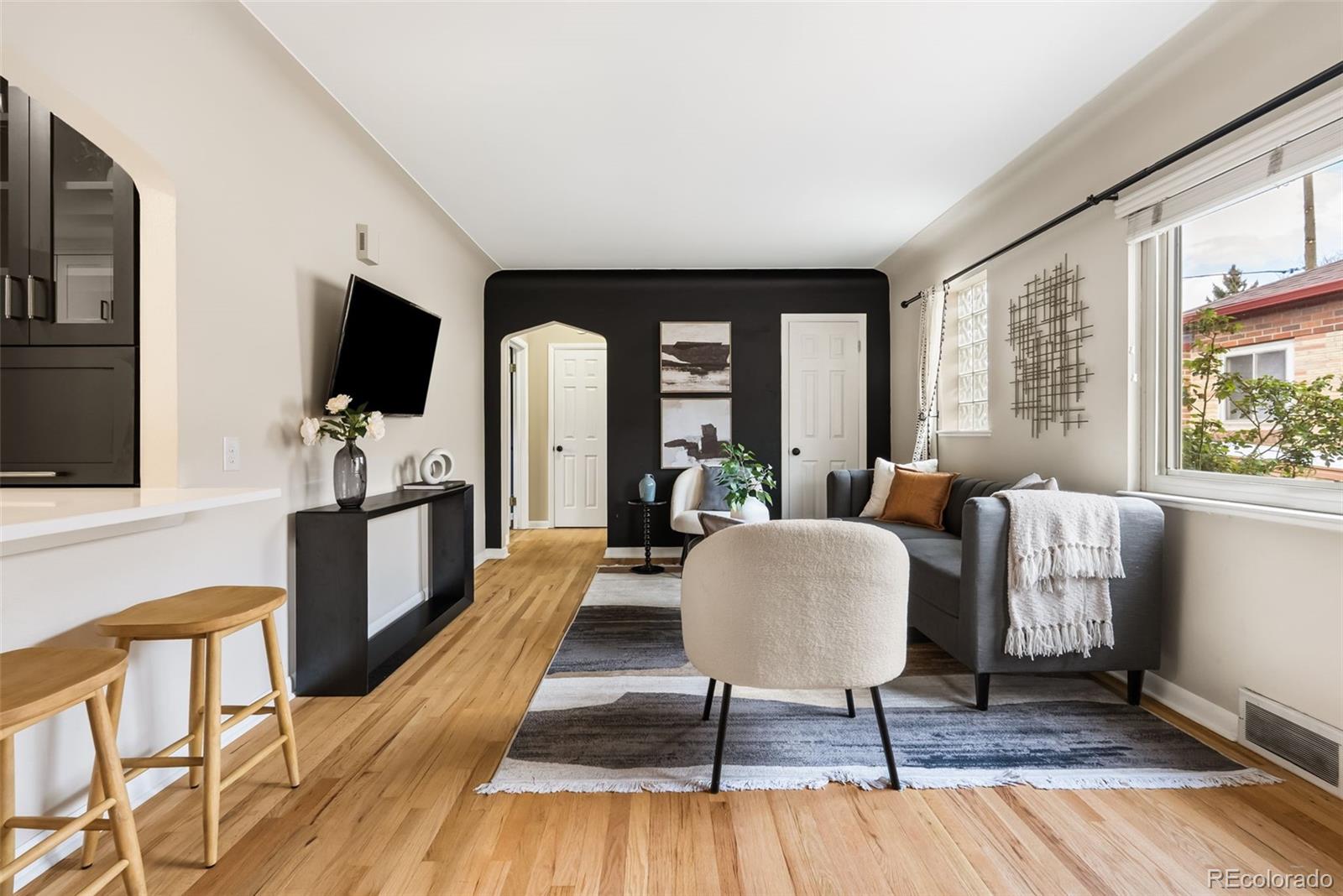 33 N Pennsylvania Street Unit: C