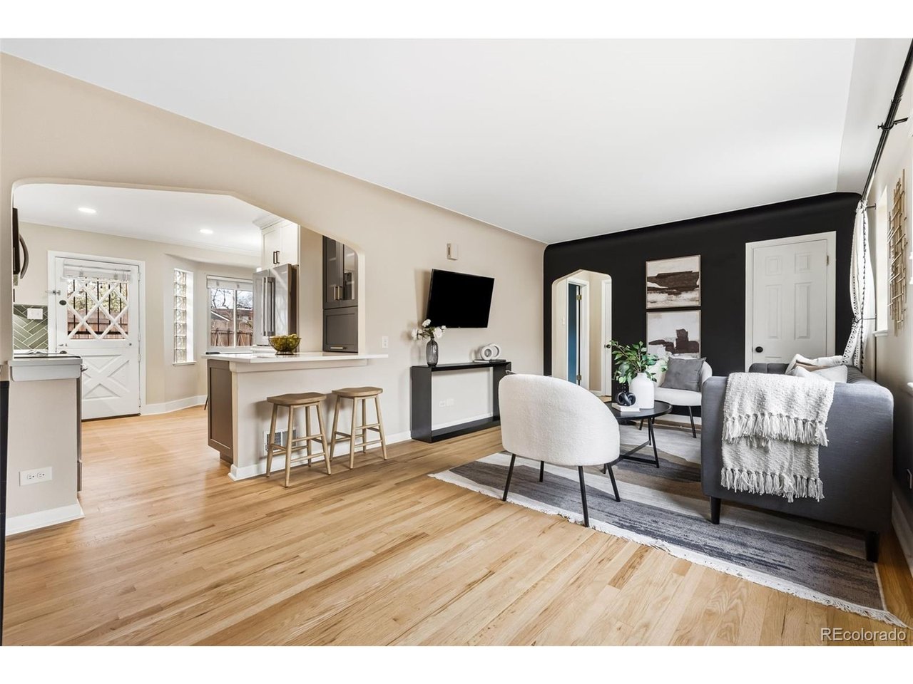 33 N Pennsylvania St C