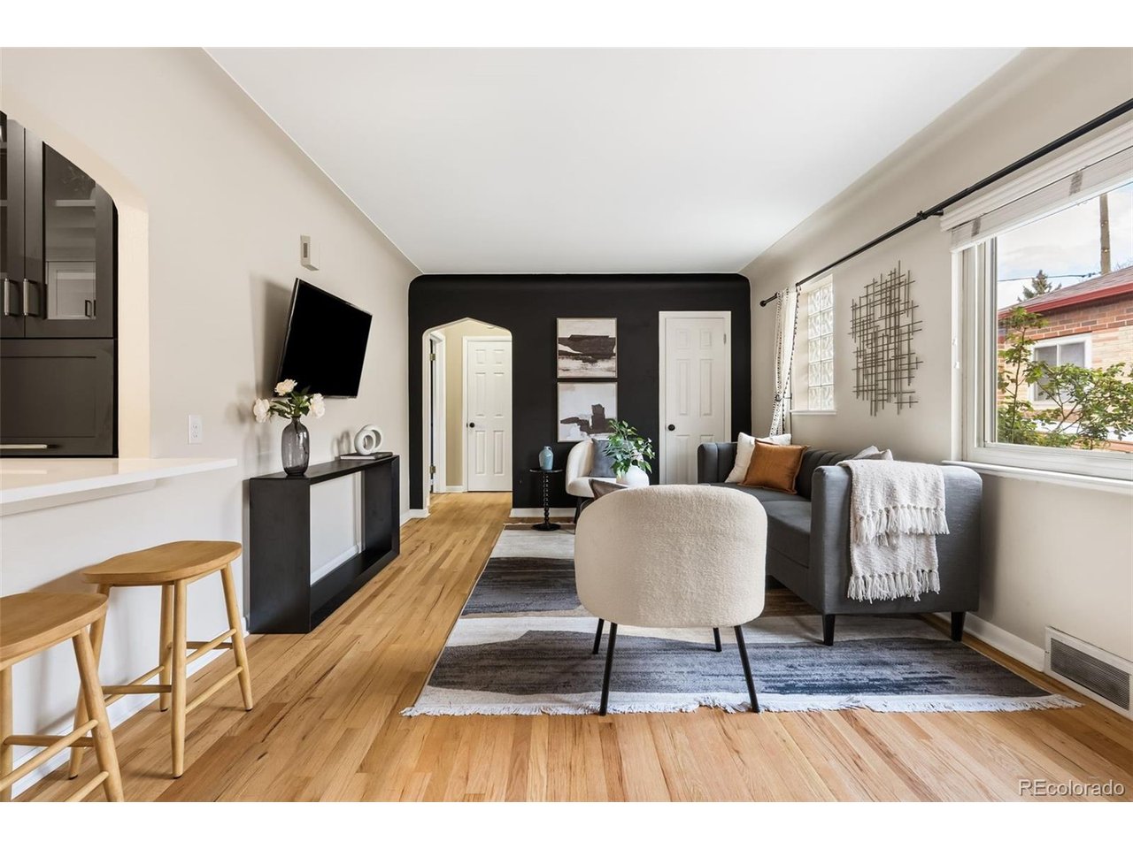 33 N Pennsylvania St C