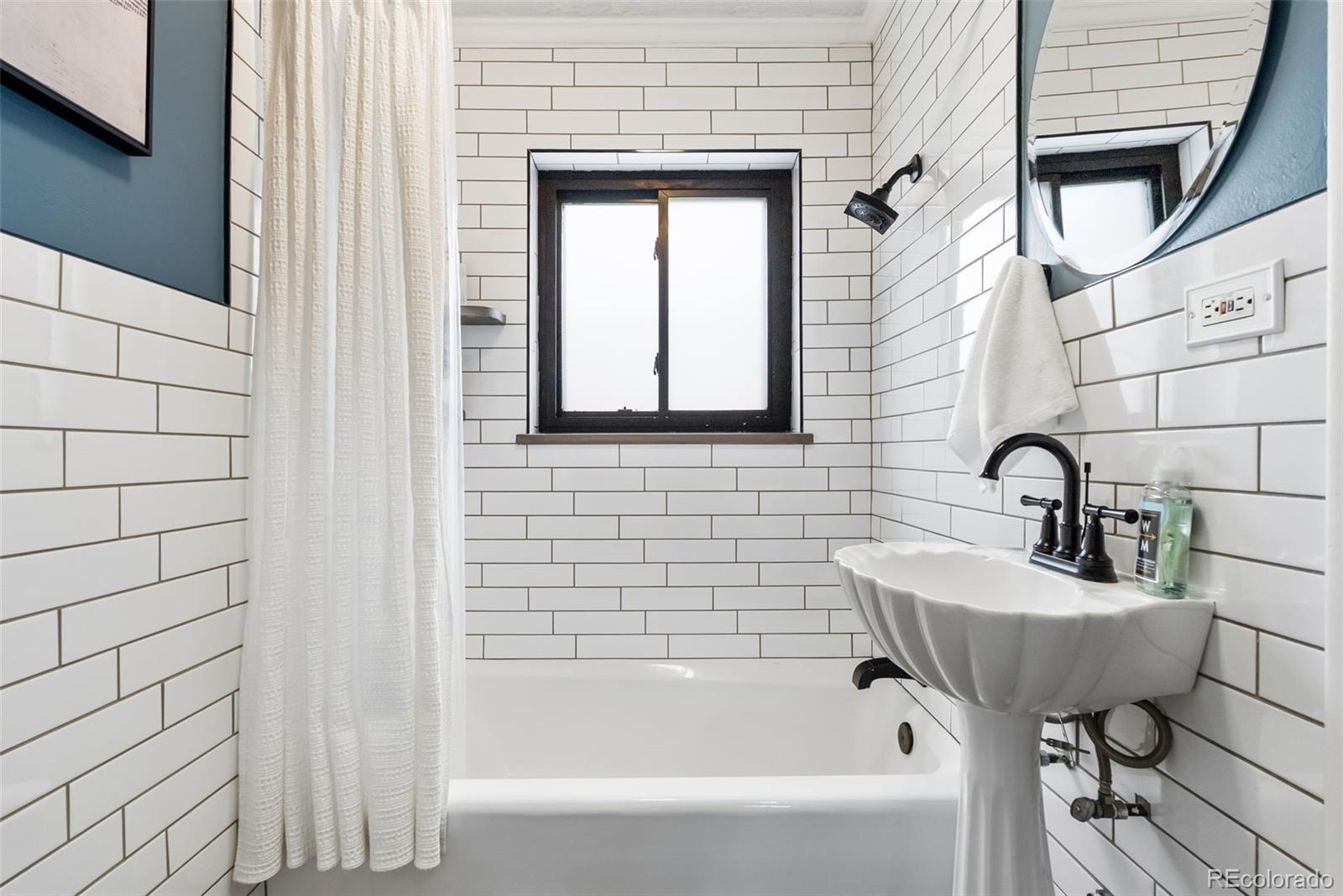 33 N Pennsylvania Street Unit: C