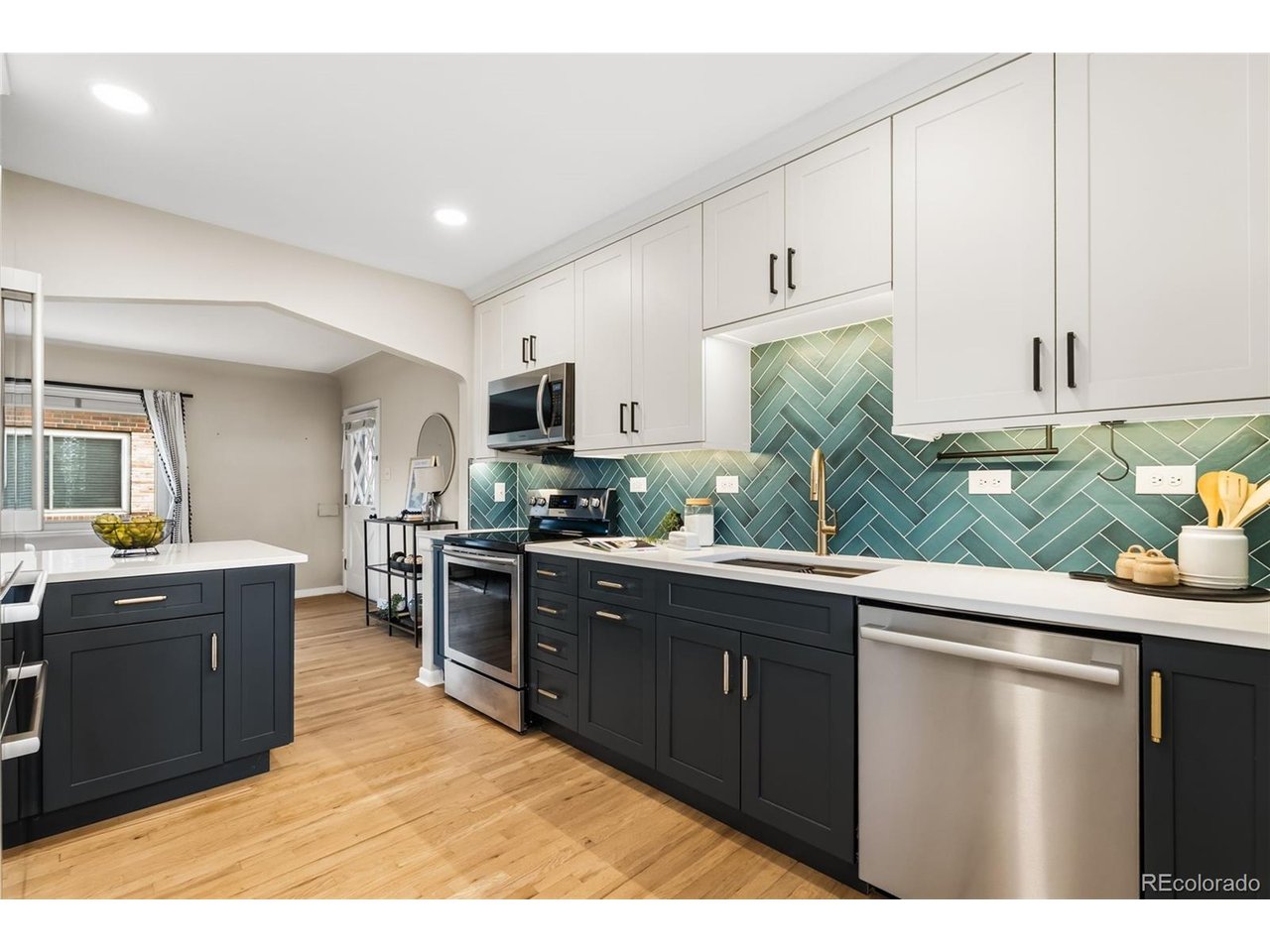 33 N Pennsylvania St C