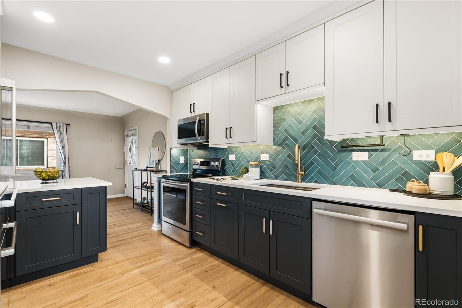 33 N Pennsylvania Street Unit: C