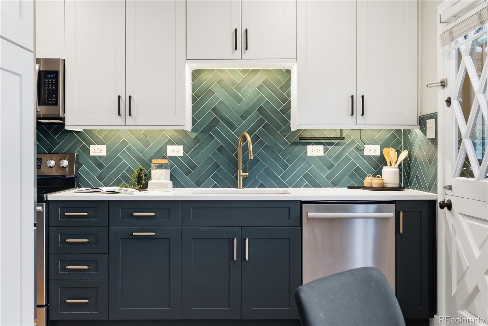 33 N Pennsylvania Street Unit: C