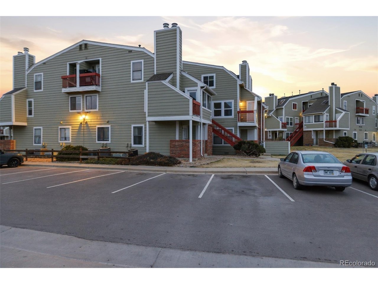 920 S Dawson Way 14