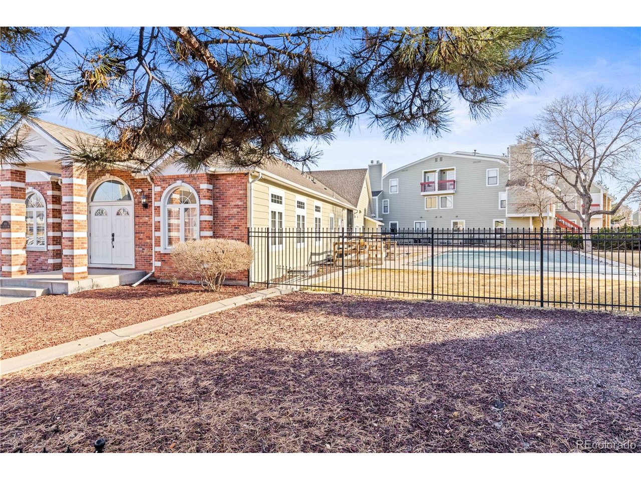 920 S Dawson Way 14