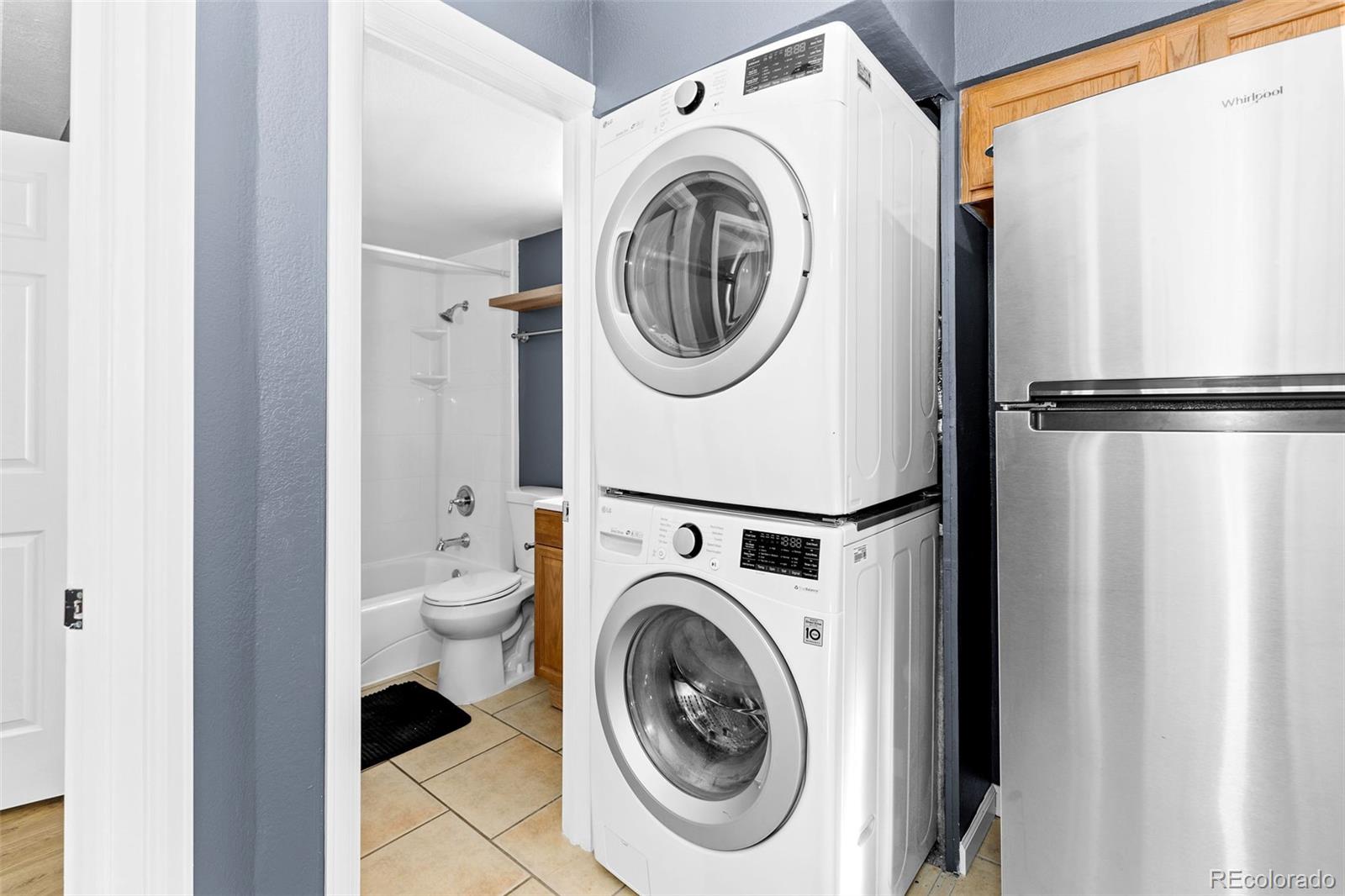 919 S Dawson Way Unit: 3