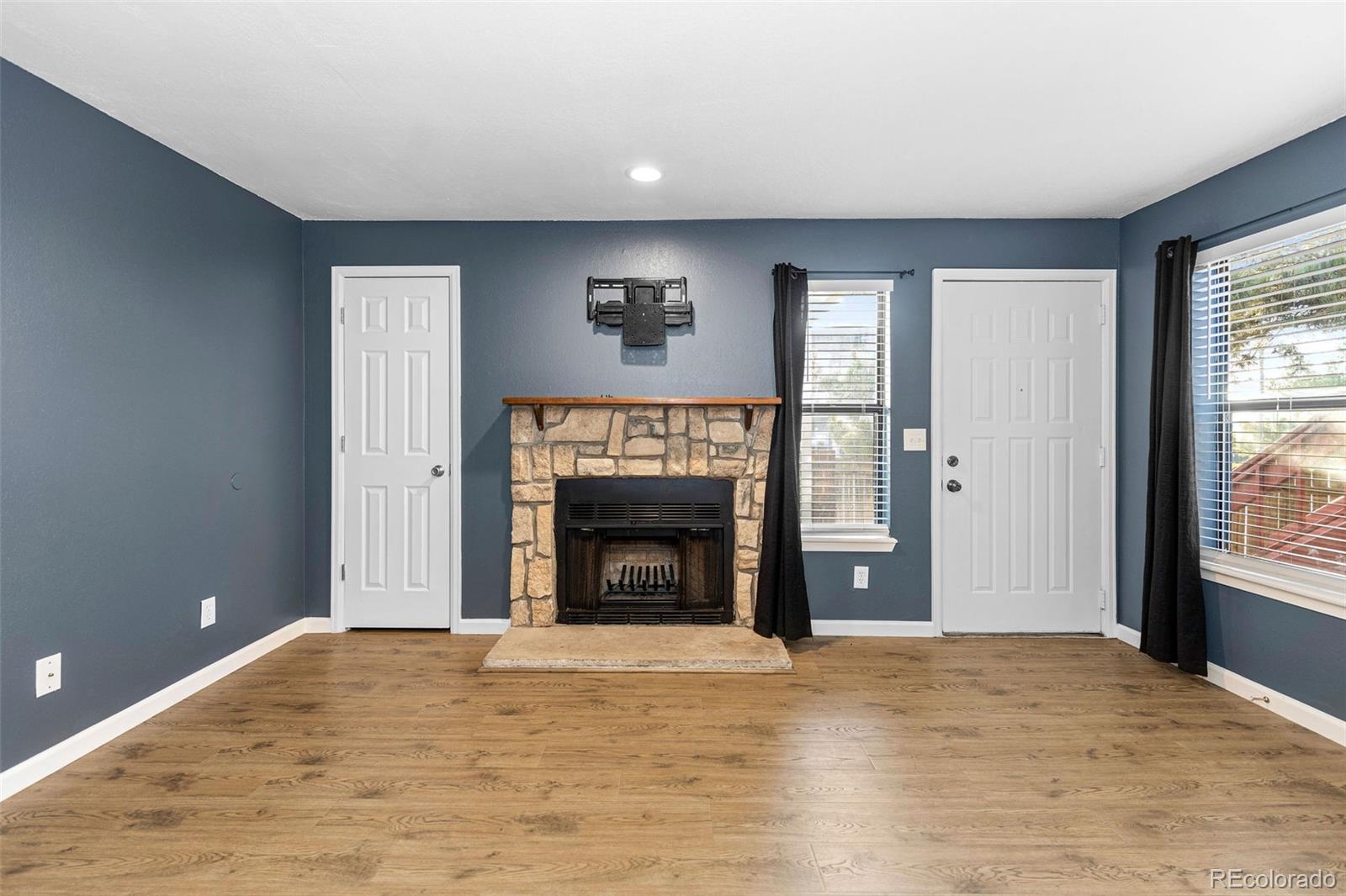 919 S Dawson Way Unit: 3