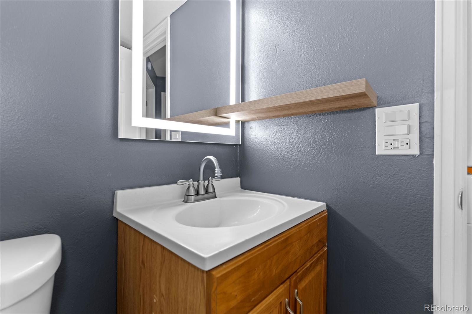 919 S Dawson Way Unit: 3