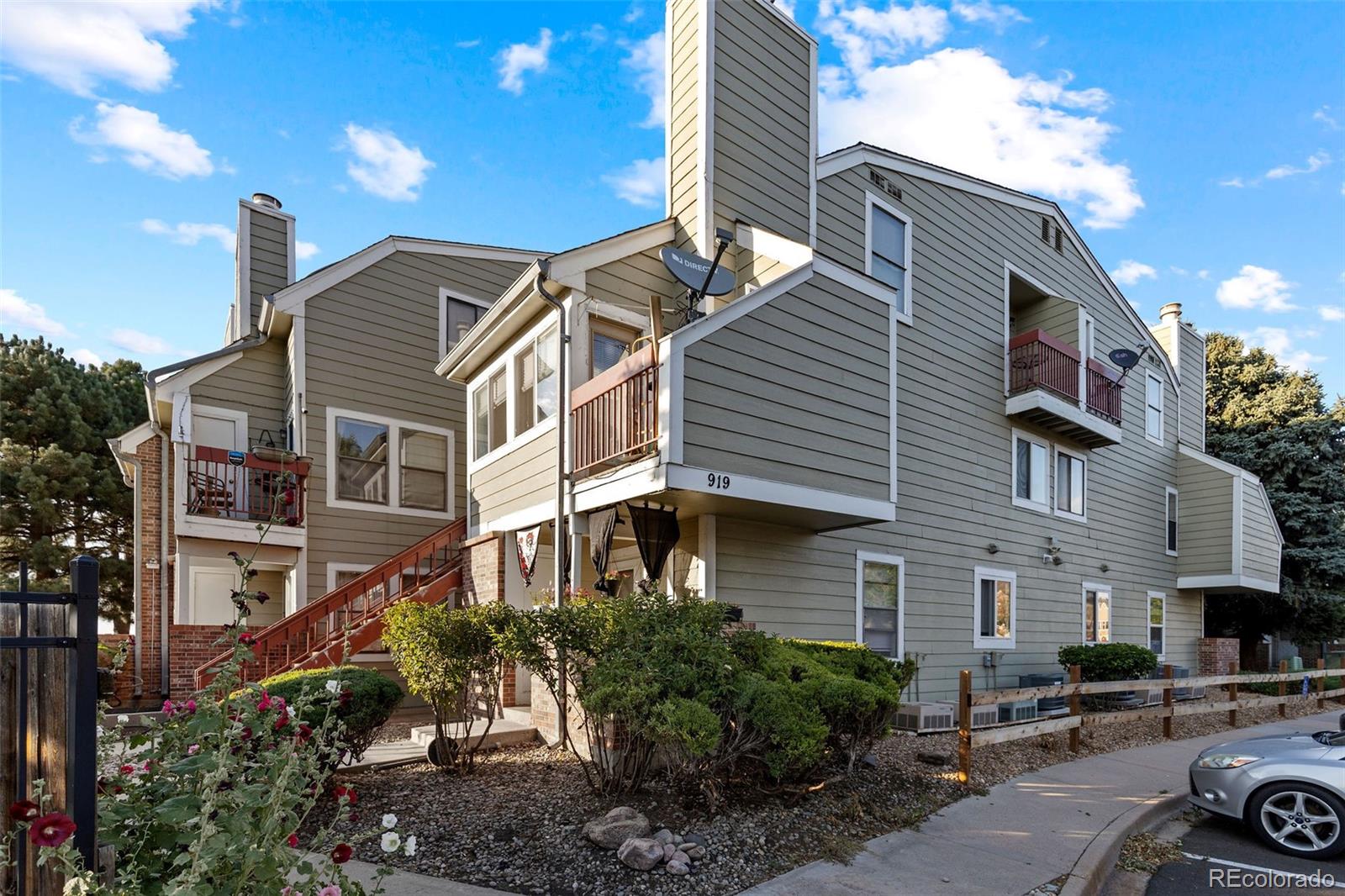 919 S Dawson Way Unit: 3