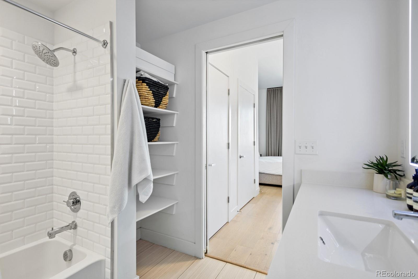2550 Lawrence Street Unit: RB305