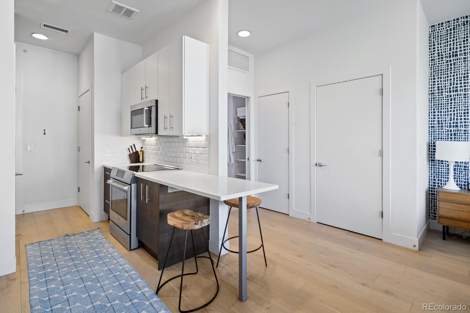 2550 Lawrence Street Unit: RB305