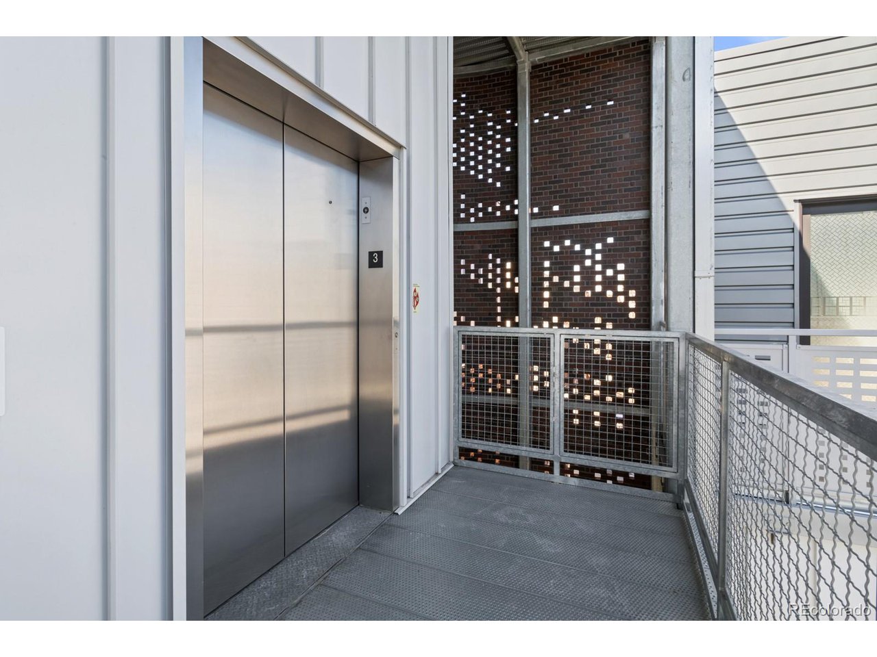 2550 Lawrence St RB305