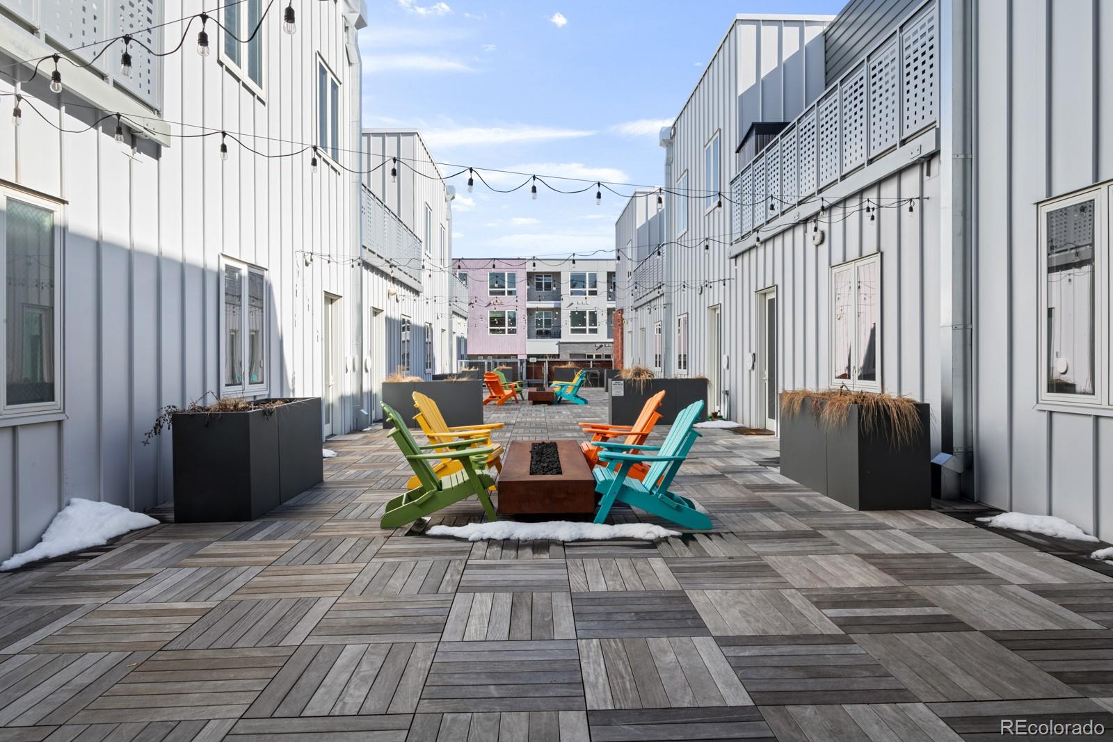 2550 Lawrence Street Unit: RB305