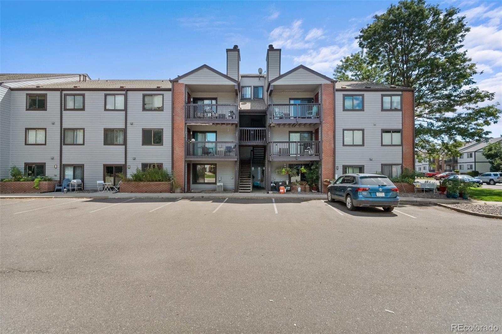 6385 Oak Street Unit: 103