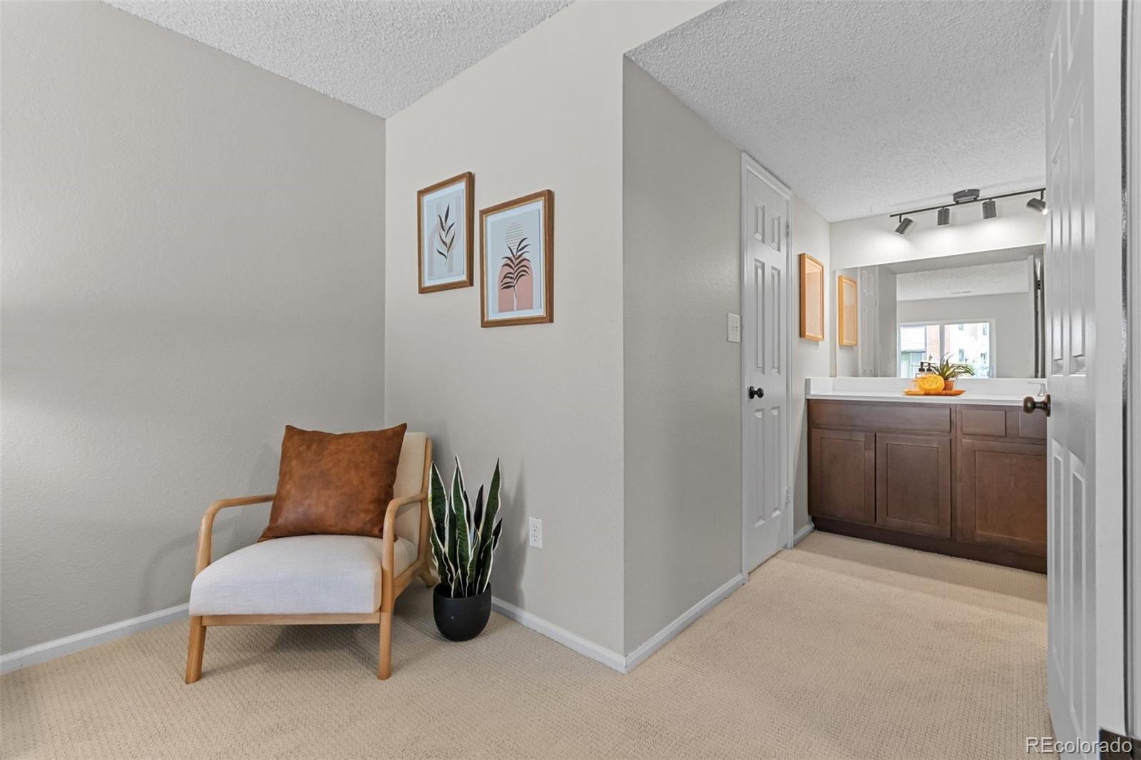 6385 Oak Street Unit: 103