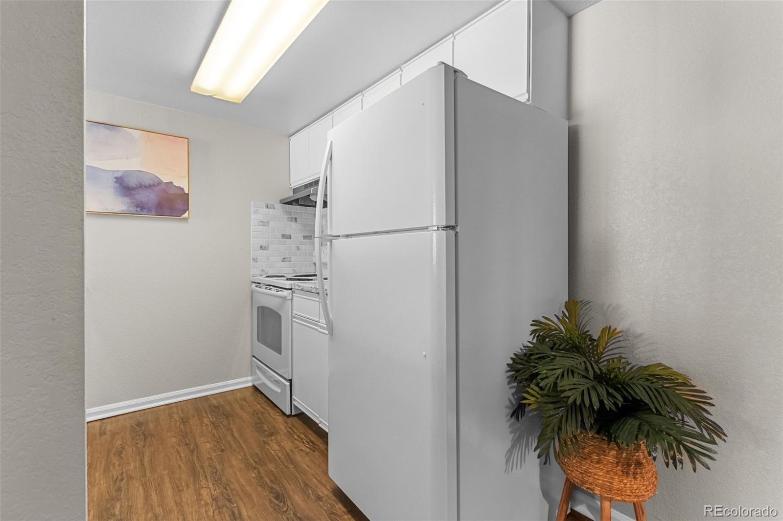 6385 Oak Street Unit: 103