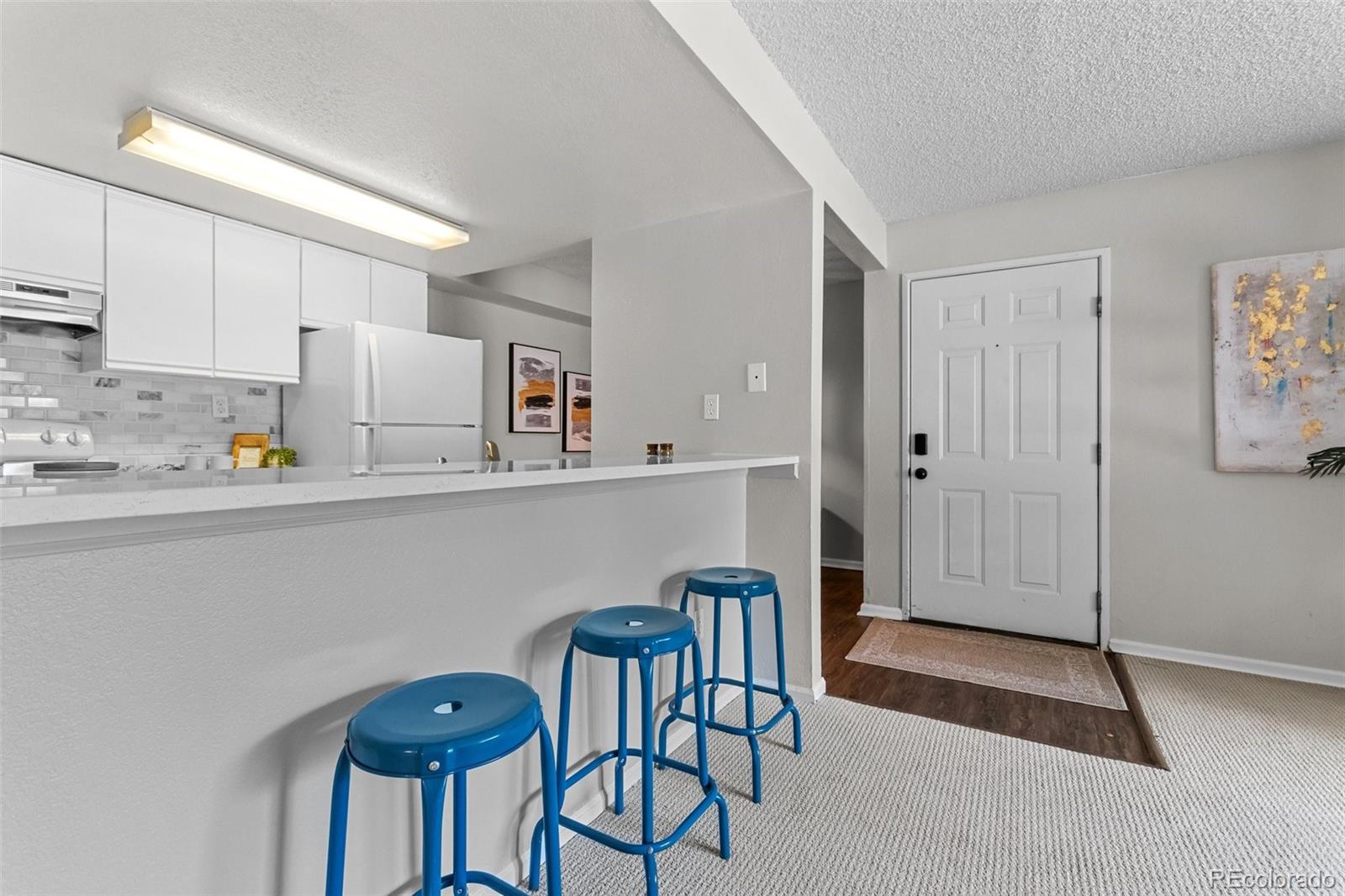 6385 Oak Street Unit: 103