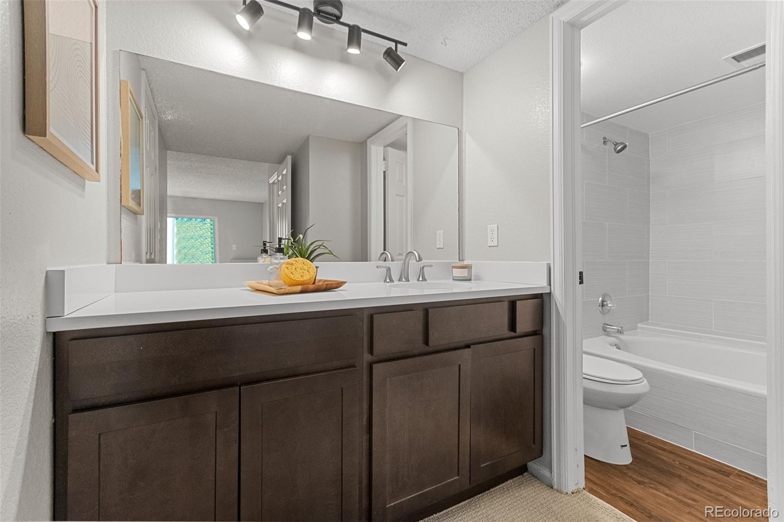6385 Oak Street Unit: 103